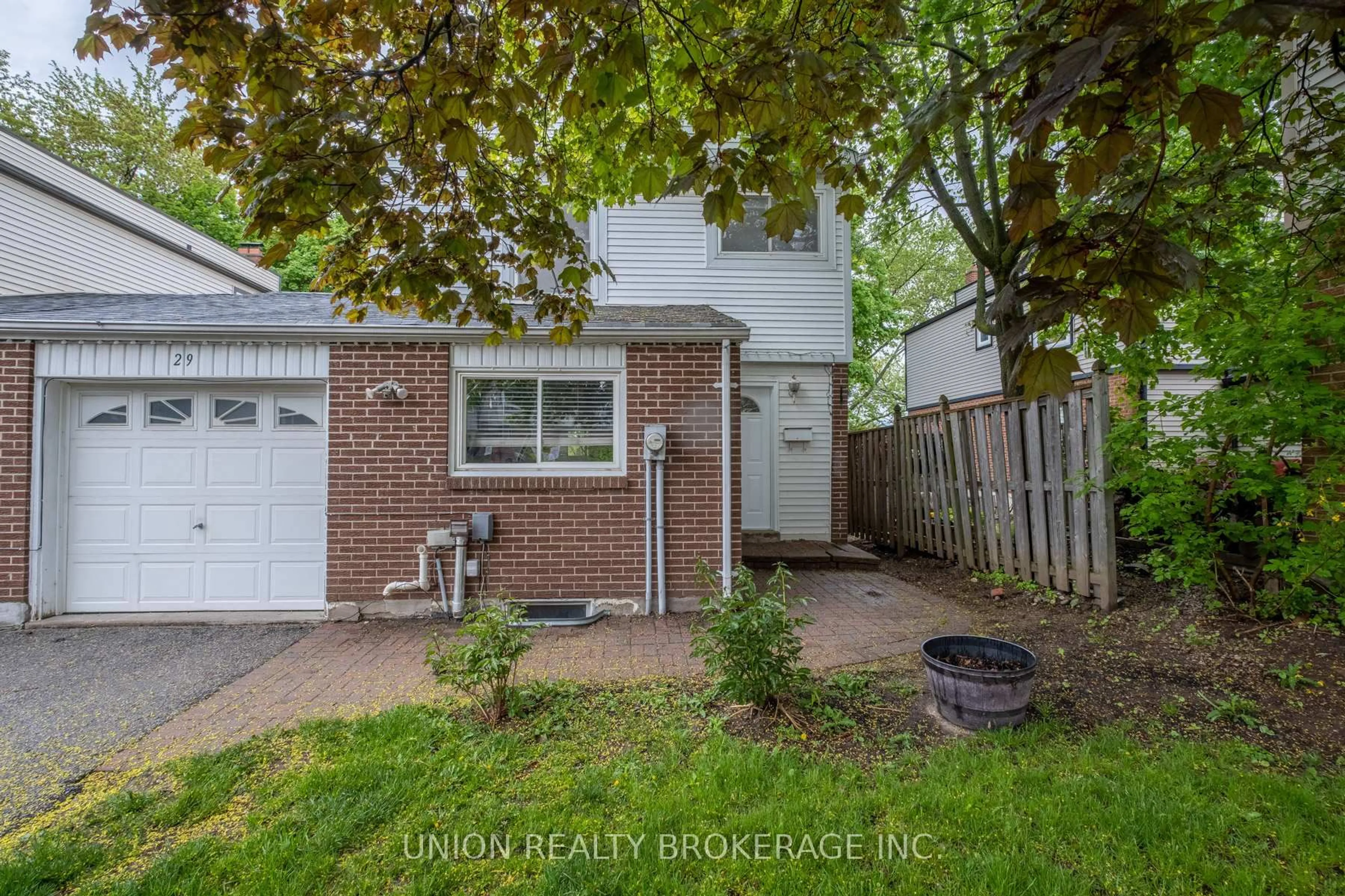 Unknown for 336 Queen St #29, Mississauga Ontario L5M 1M2
