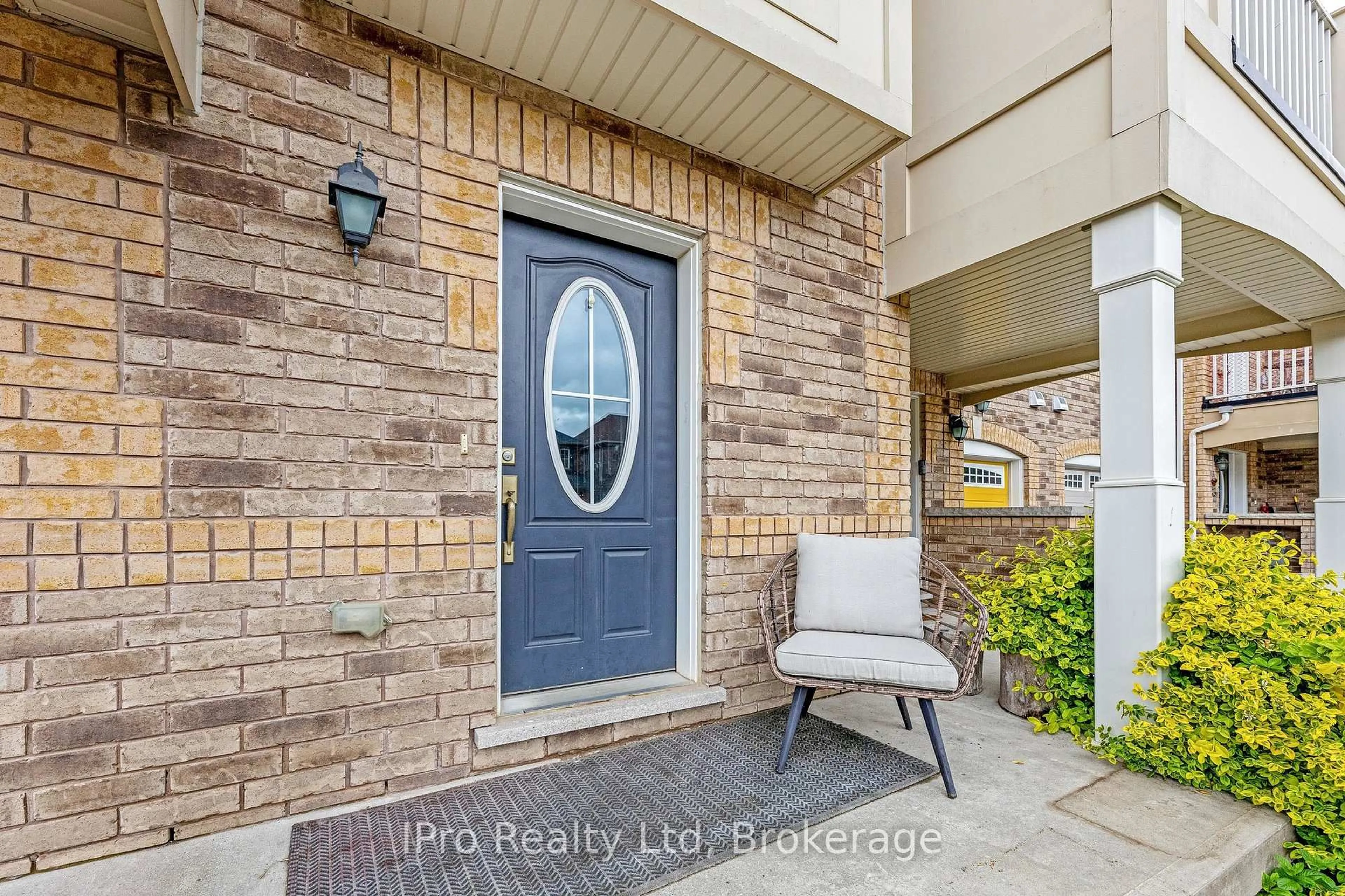 Indoor entryway for 241 Slingsby Landing, Milton Ontario L9T 8N6