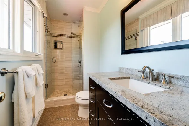 Additional property image - 399 Goodram Dr