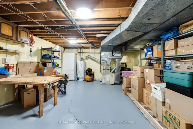 Additional property image - 399 Goodram Dr