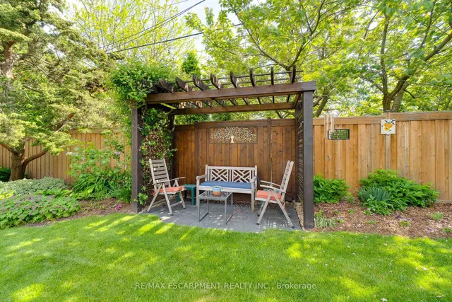 Additional property image - 399 Goodram Dr