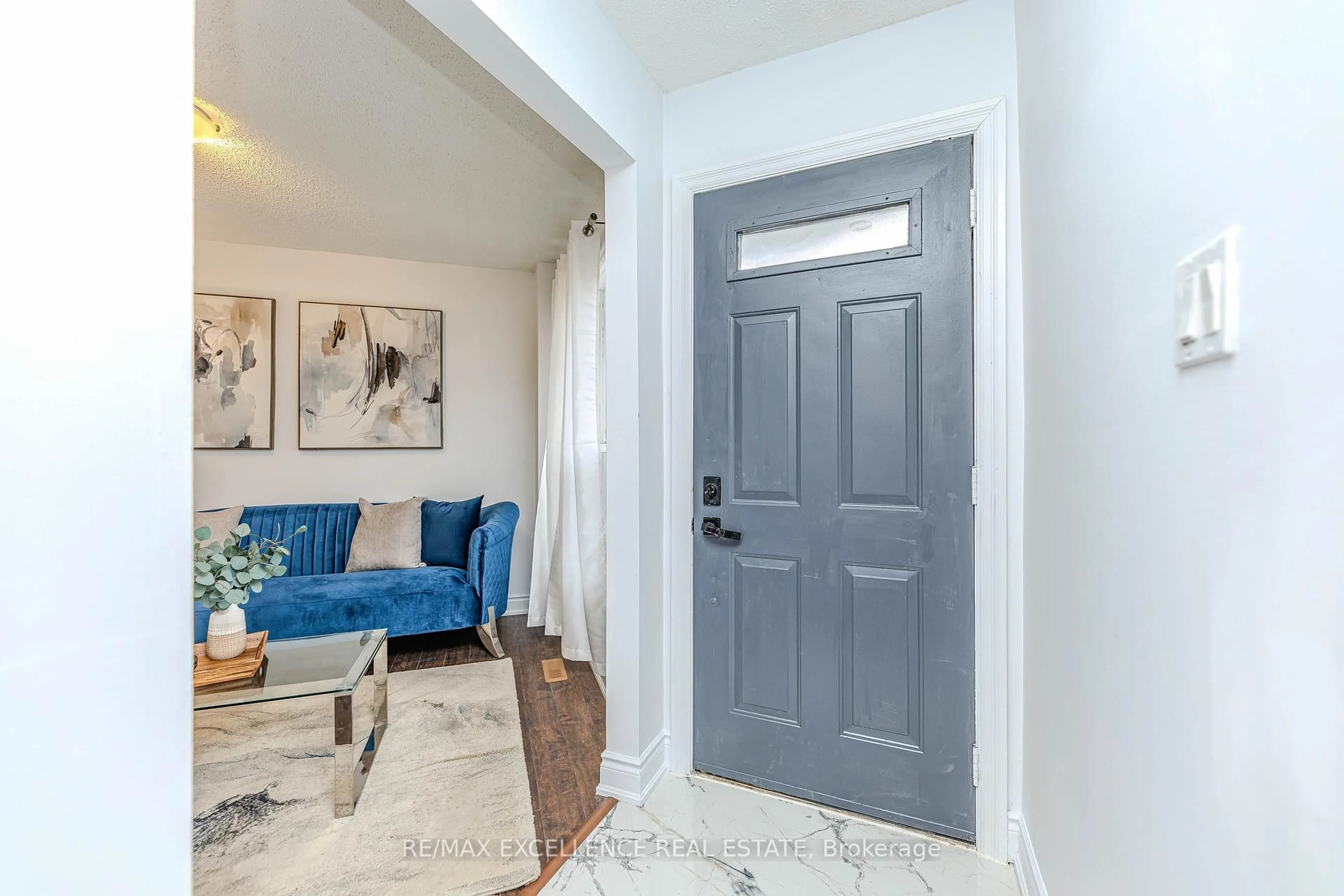 Indoor entryway for 145 Ecclestone Dr, Brampton Ontario L6X 3P7