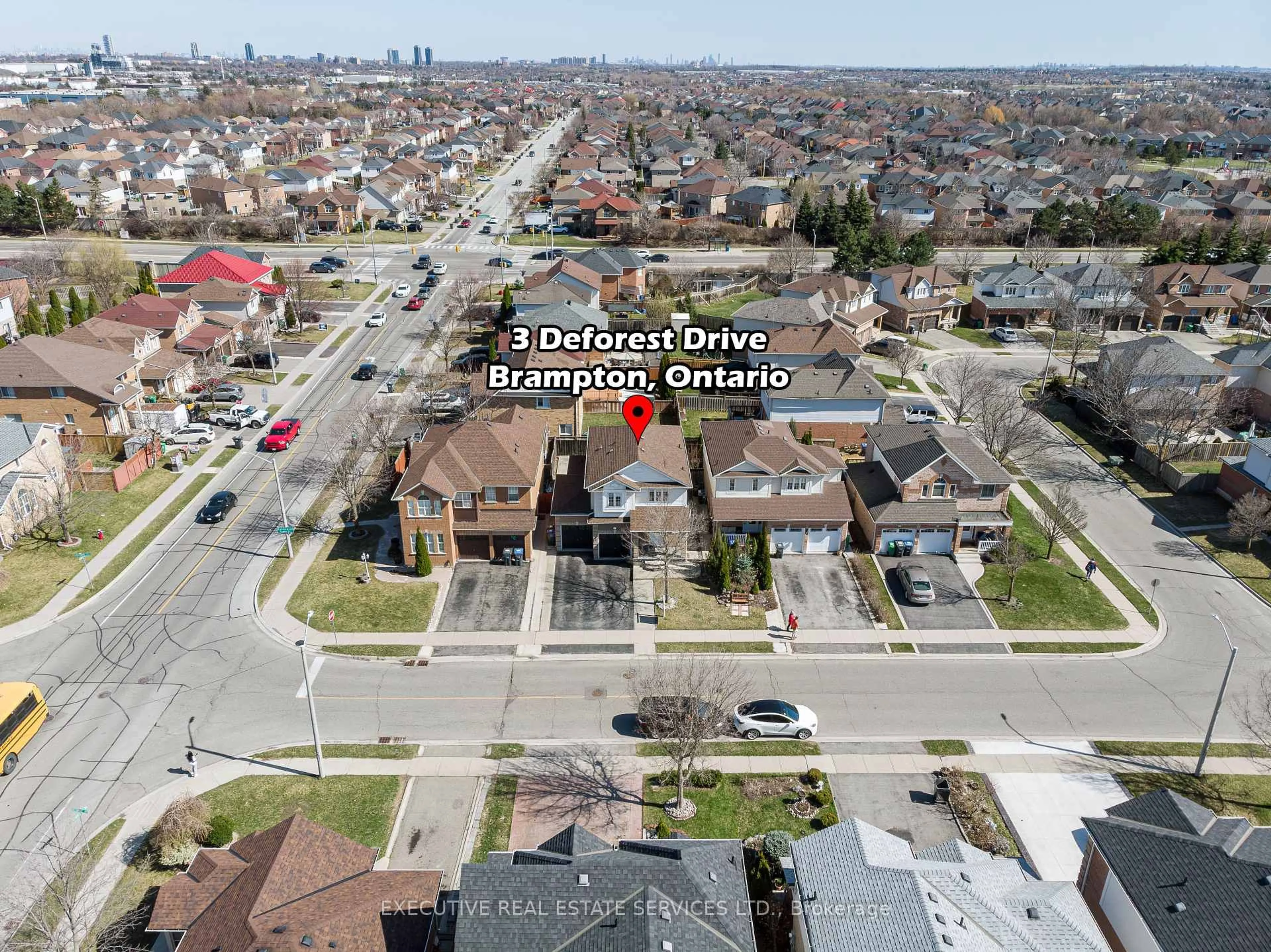 A pic from outside/outdoor area/front of a property/back of a property/a pic from drone, street for 3 Deforest Dr, Brampton Ontario L7A 2Y3
