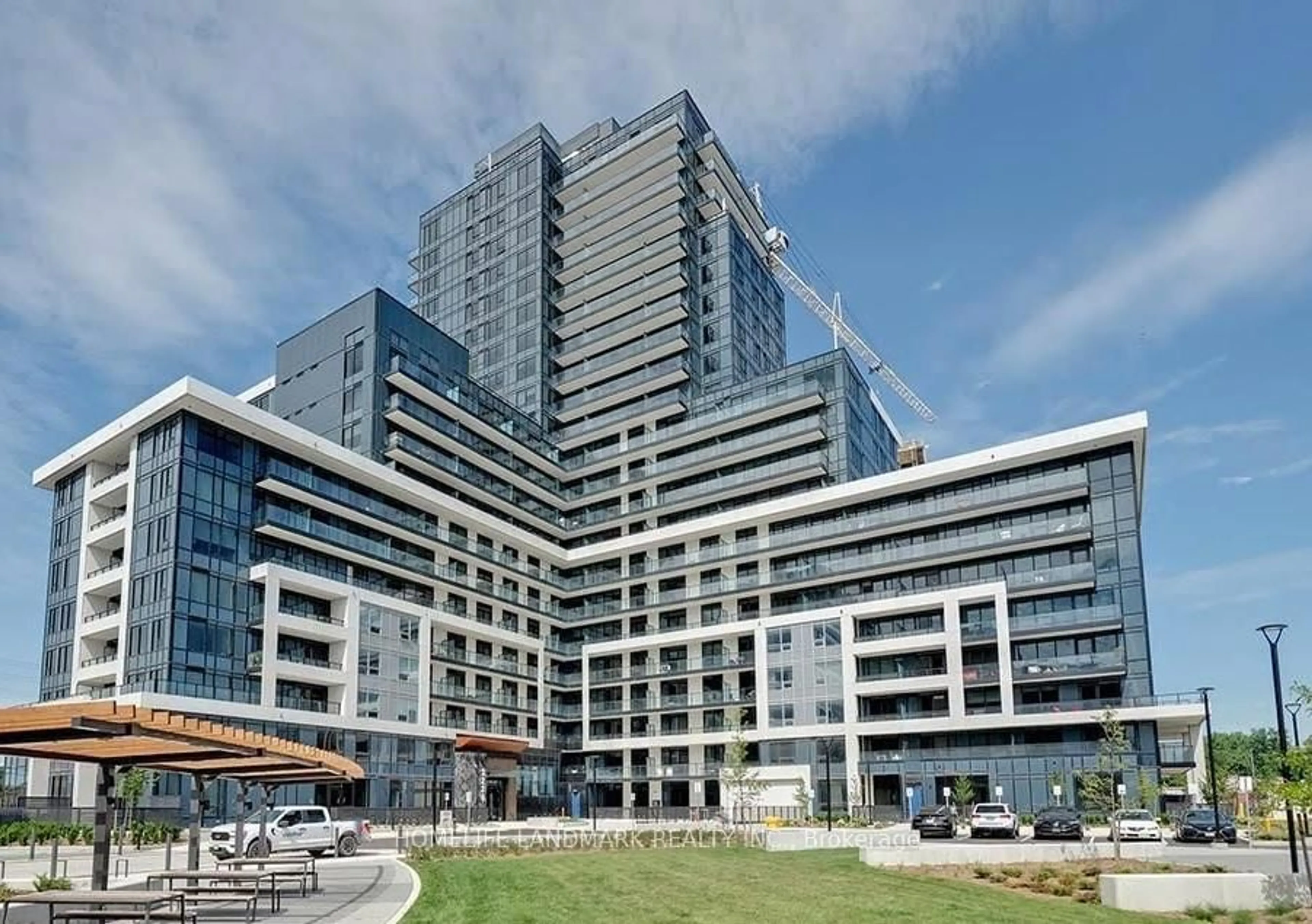 Indoor foyer for 3220 William Coltson Ave #511, Oakville Ontario L6H 7W6