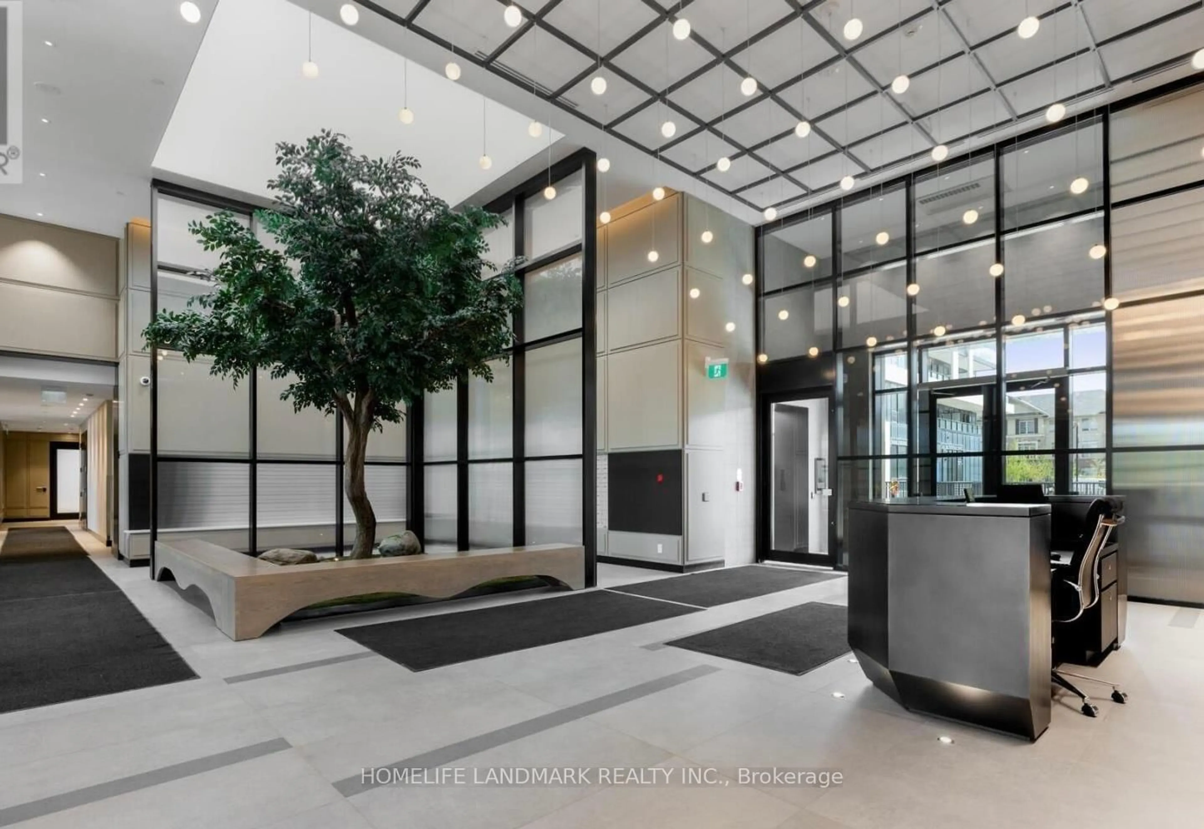 Indoor foyer for 3220 William Coltson Ave #511, Oakville Ontario L6H 7W6