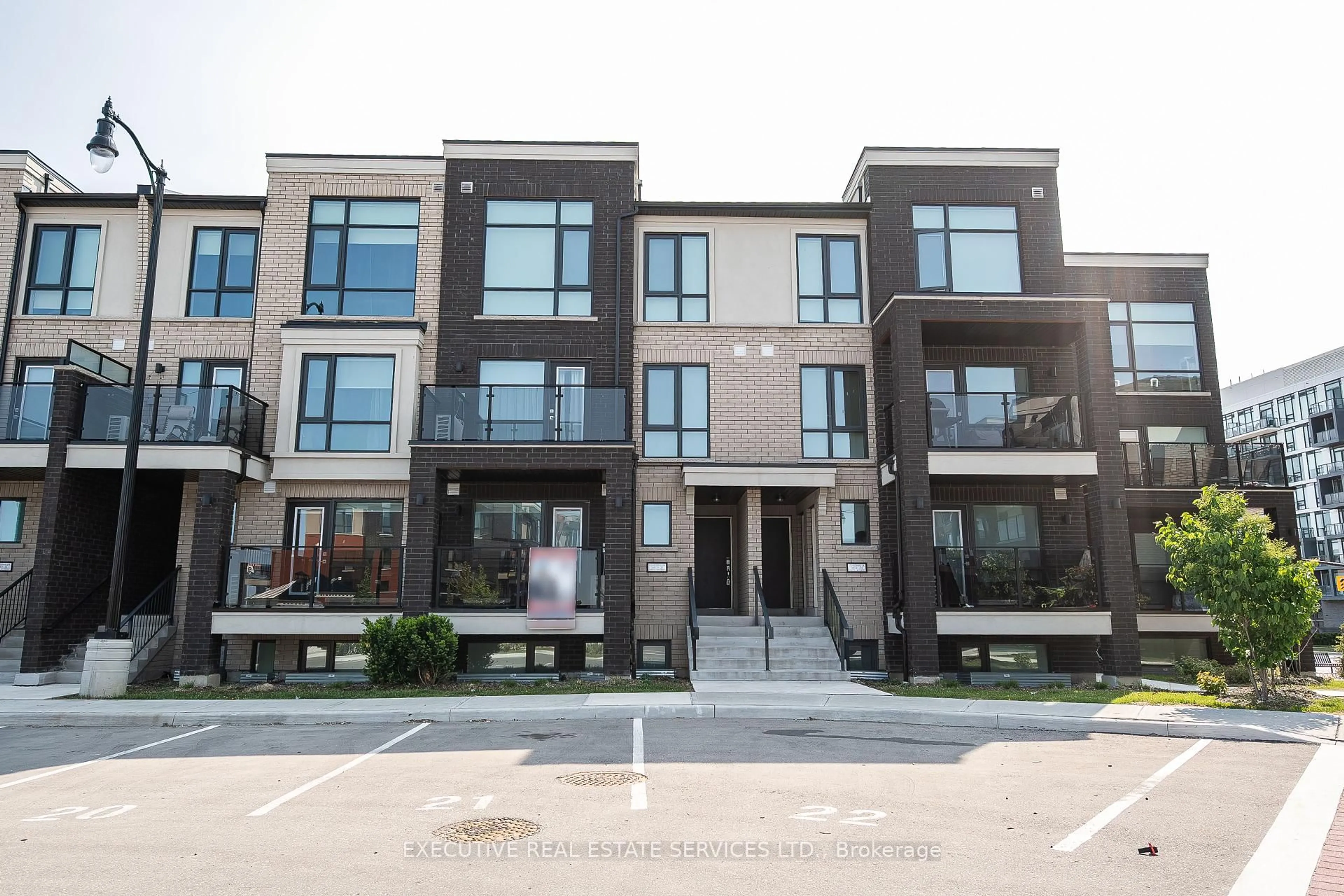 Unknown for 175 Veterans Dr #18, Brampton Ontario L7A 5L2