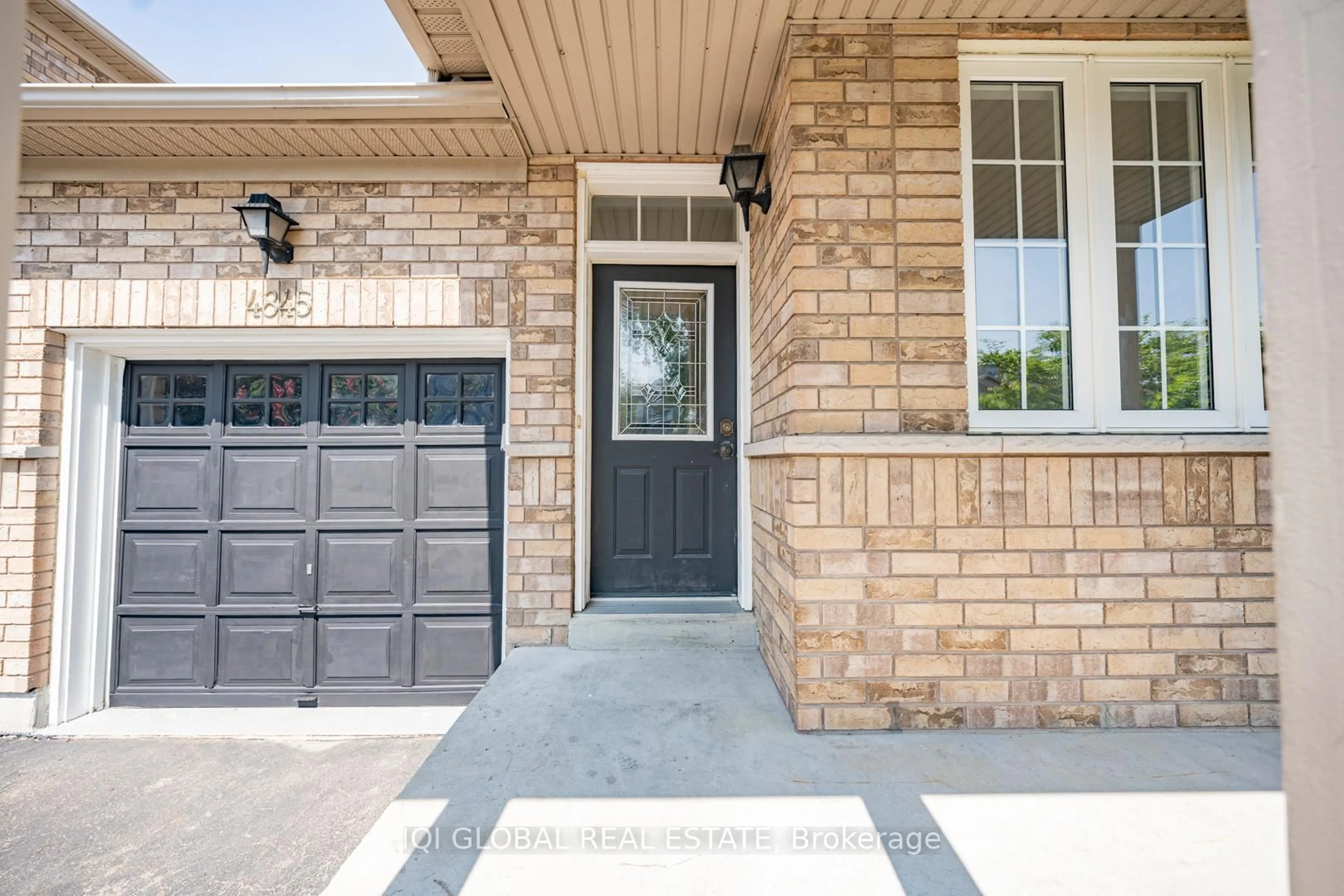 Home with brick exterior material, street for 4845 Yorkshire Ave, Mississauga Ontario L4R 4G8