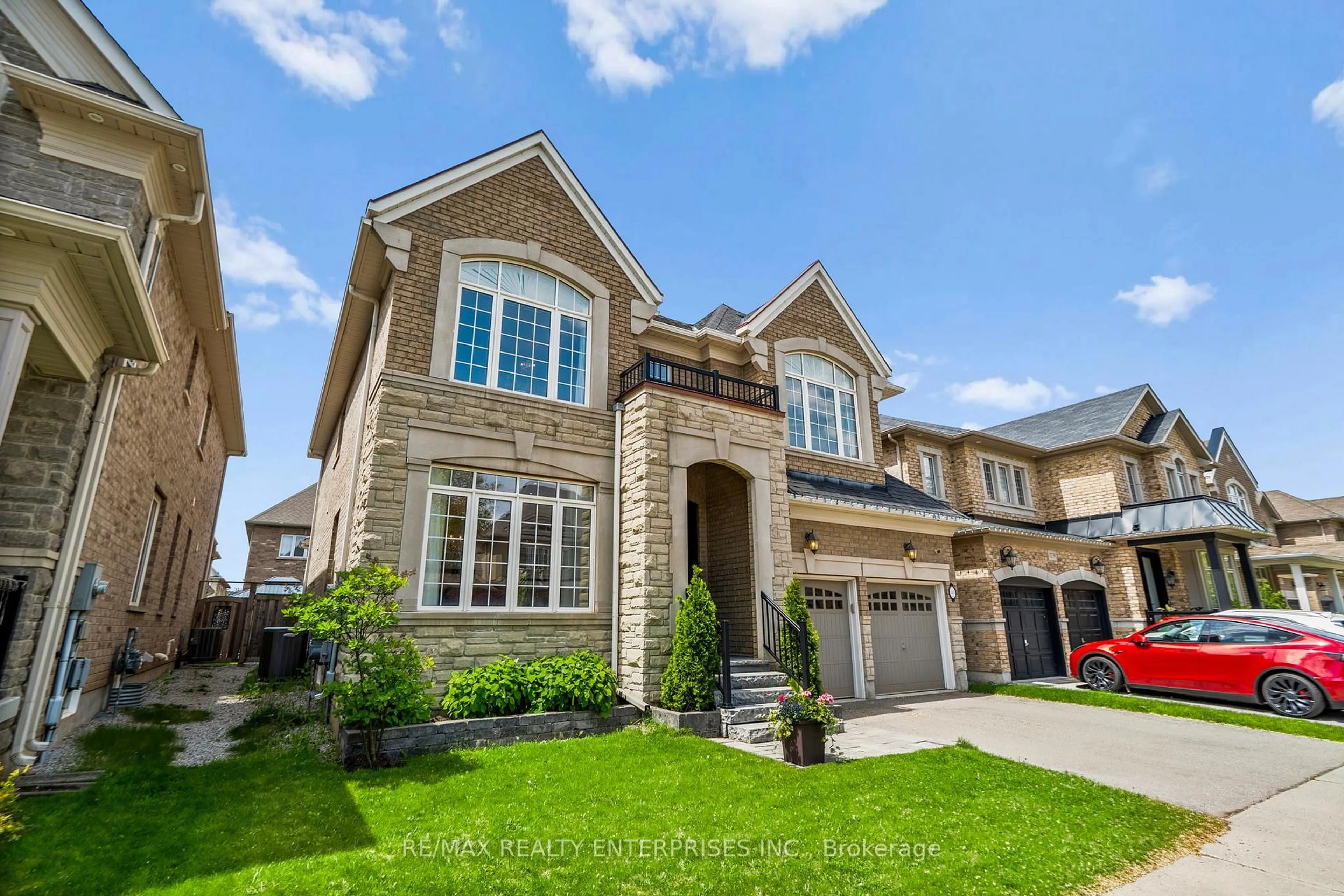 Home with brick exterior material, street for 3243 Larry Cres, Oakville Ontario L6M 0S8