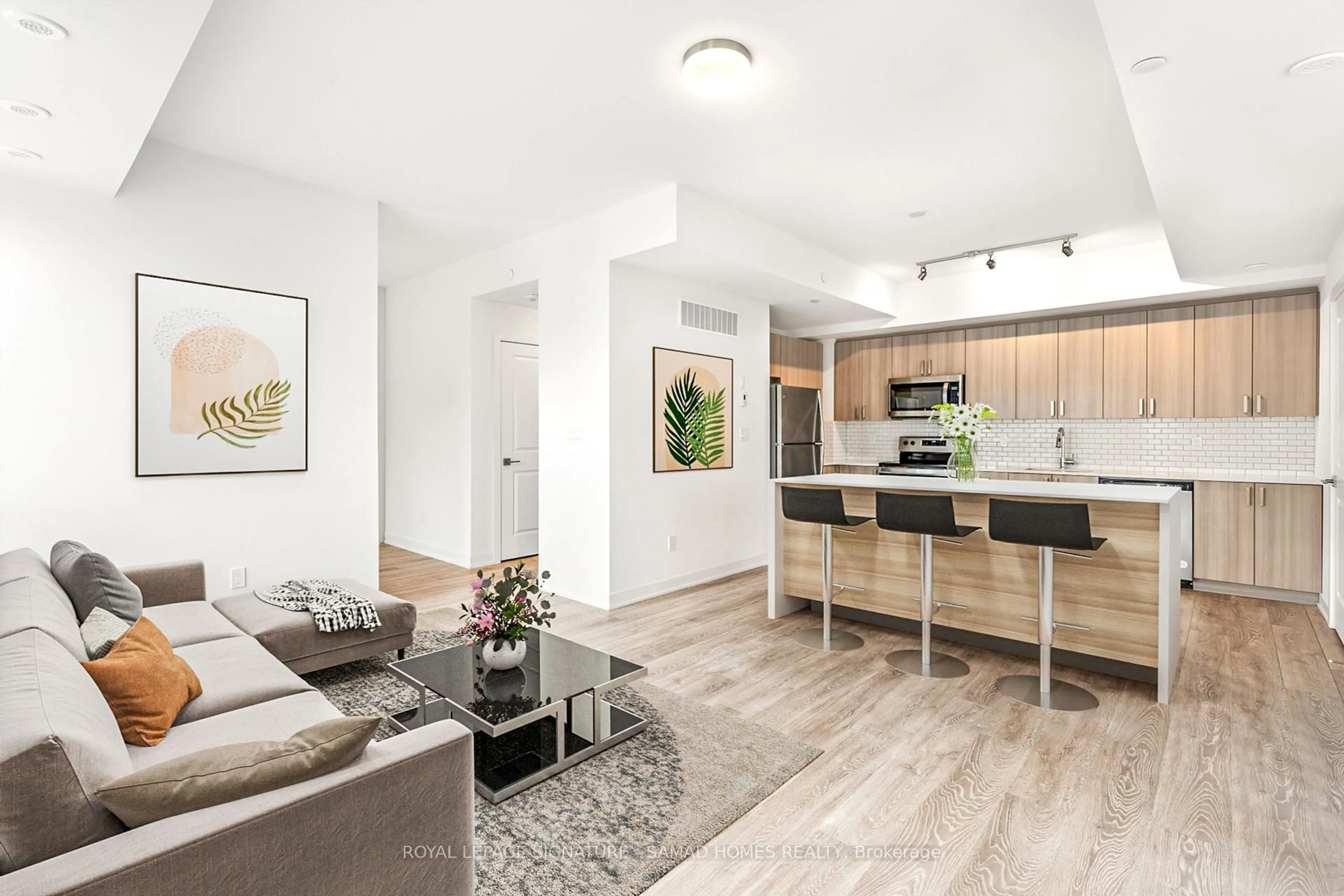 Open concept kitchen, unknown for 4035 Hickory Dr #26, Mississauga Ontario L4W 1L1