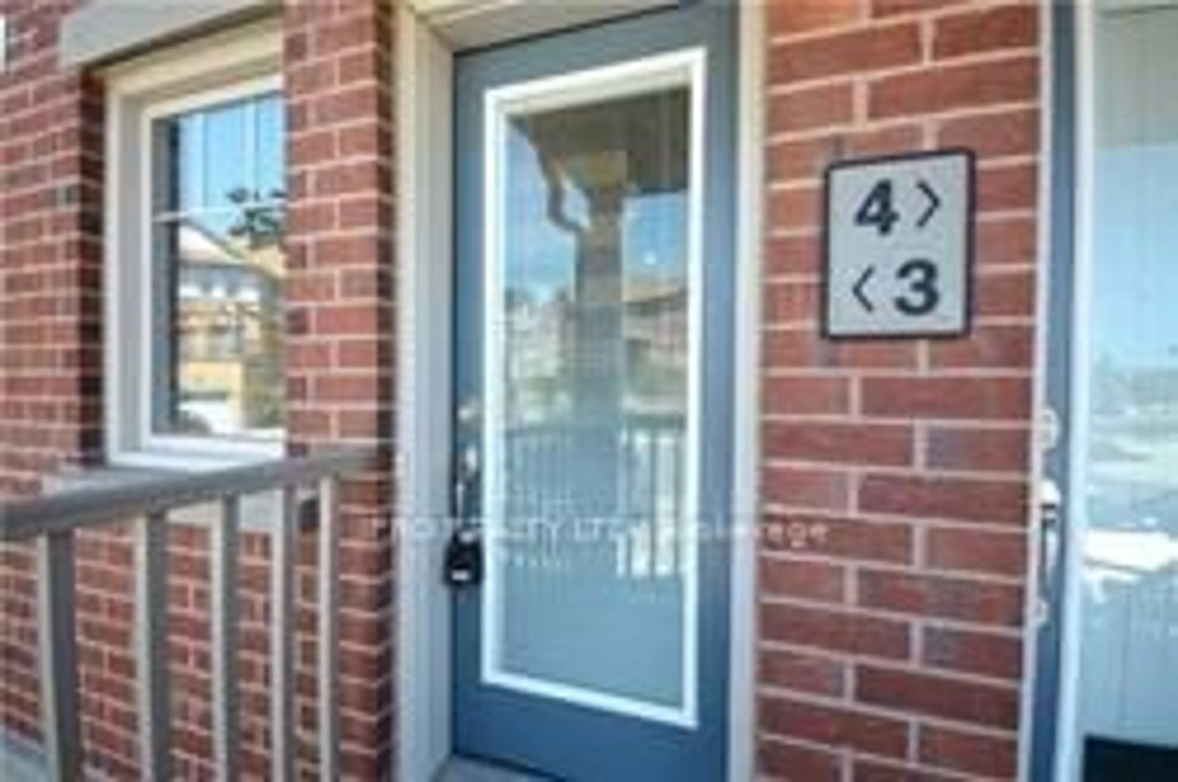 Indoor entryway for 5615 Oscar Peterson Blvd #3, Mississauga Ontario L5M 0T2