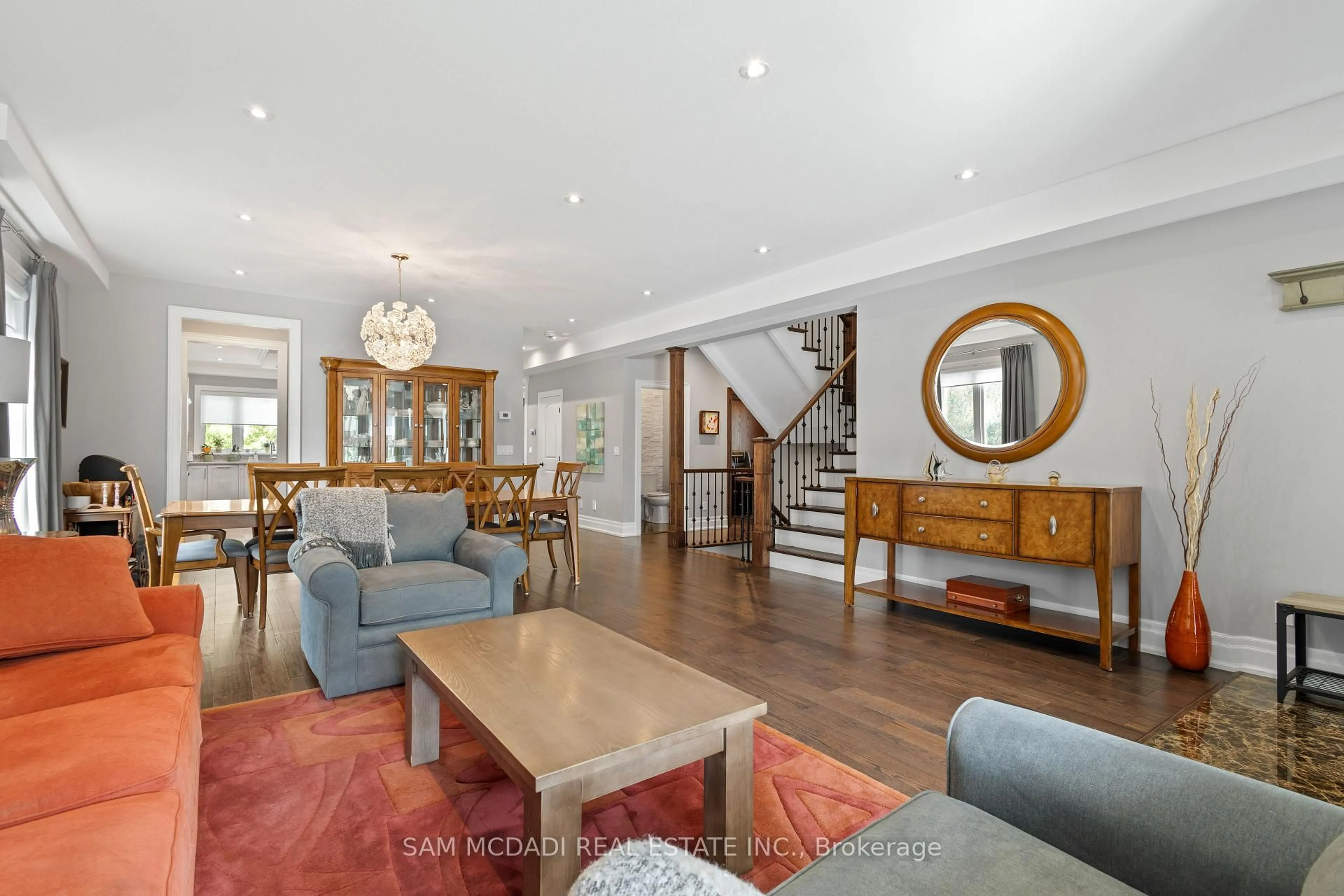 Living room with furniture, wood/laminate floor for 1487 Myron Dr, Mississauga Ontario L5E 2N5