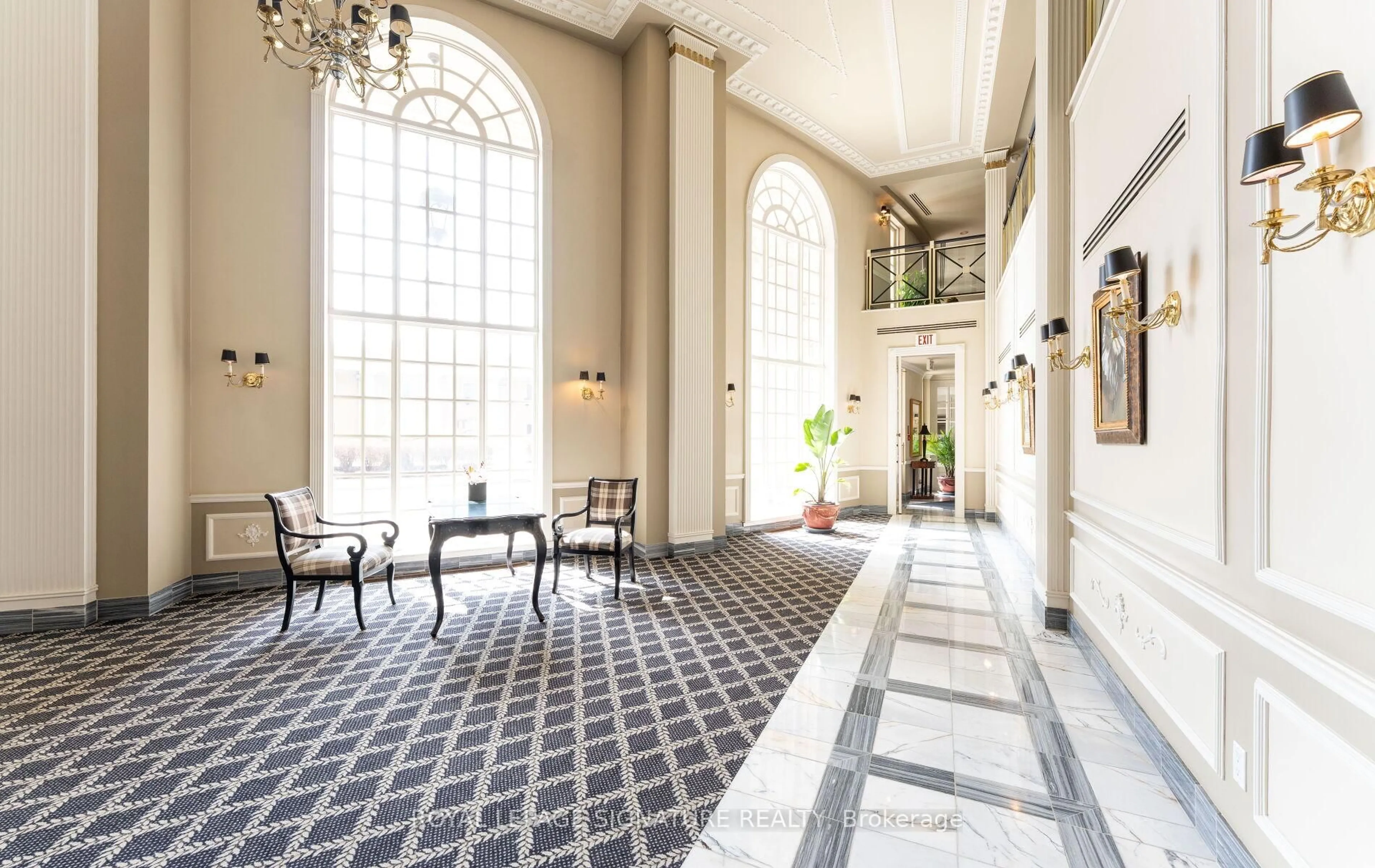 Indoor foyer for 2285 Lake Shore Blvd #1014, Toronto Ontario M8V 3X9