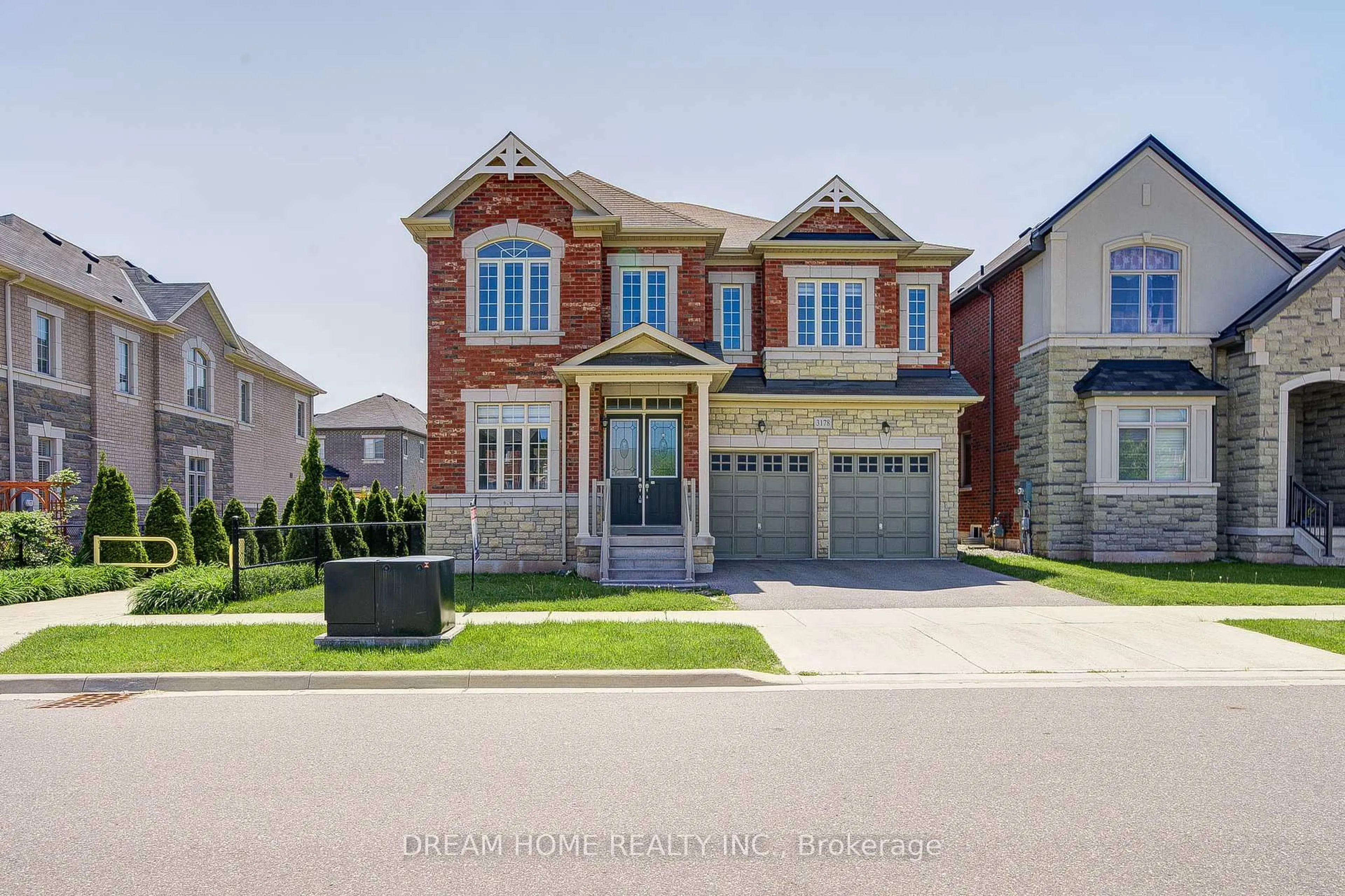 Home with brick exterior material, street for 3178 Buttonbush Tr, Oakville Ontario L6H 0T4