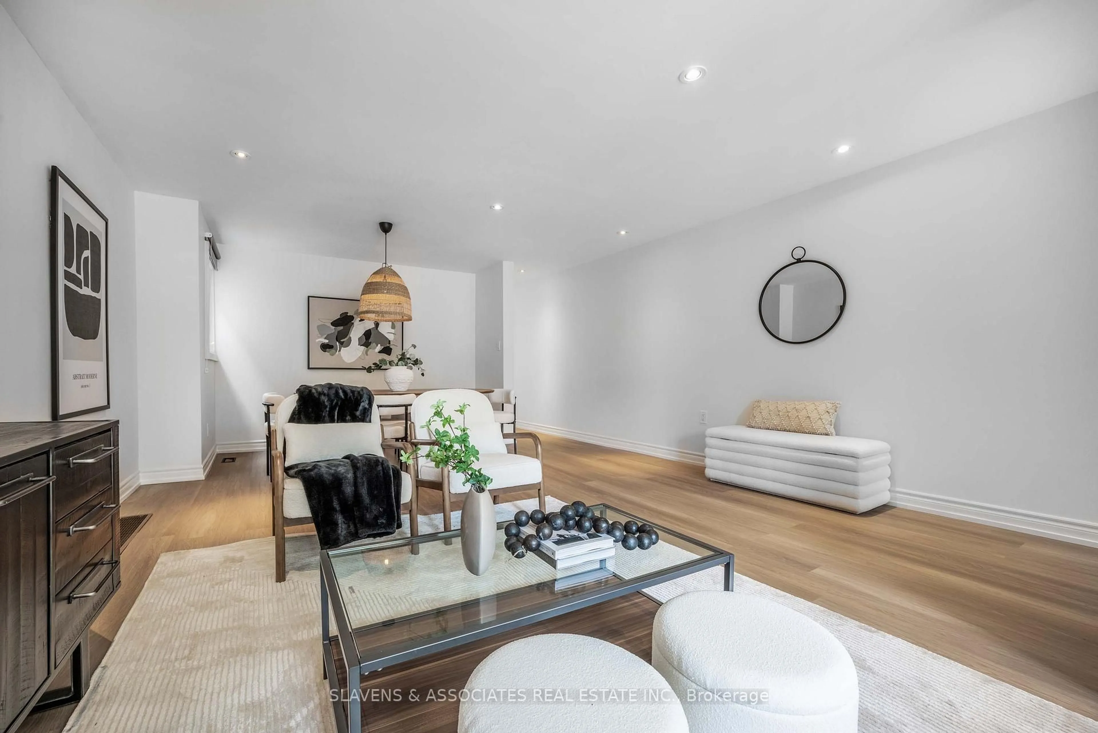 Living room with furniture, unknown for 759 Shaw St, Toronto Ontario M6G 3L9