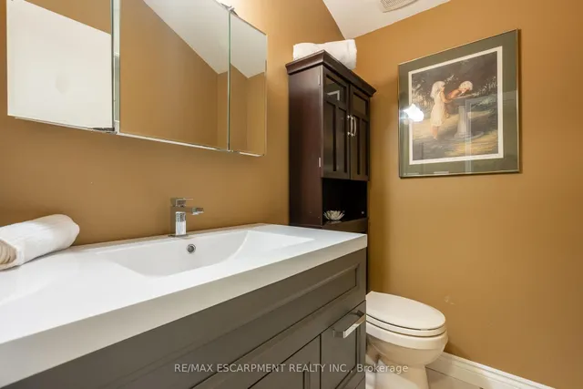 Additional property image - 7575 Milburough Line