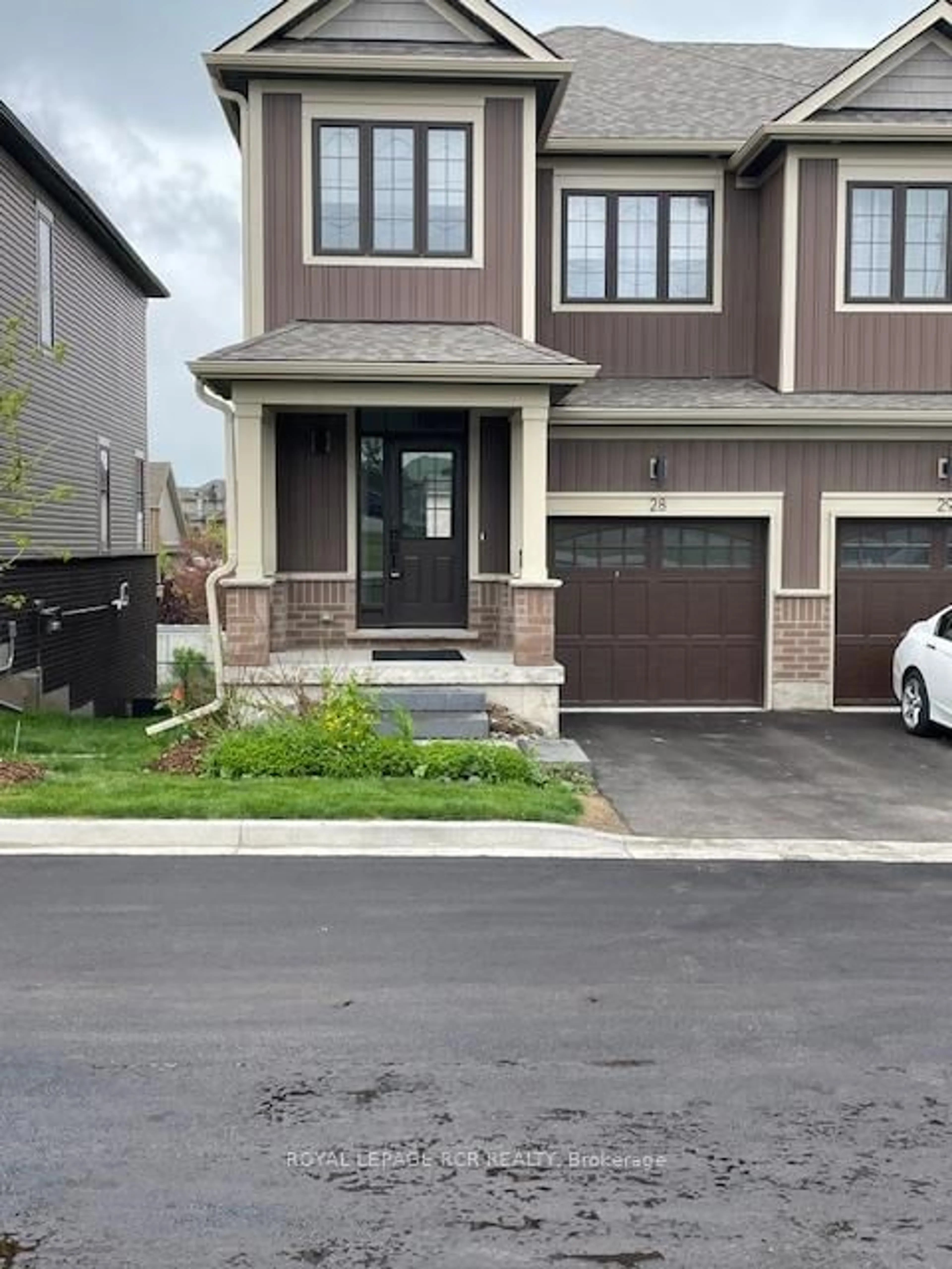 Home with brick exterior material, street for 690 Broadway N/A #28, Orangeville Ontario L9W 5C8