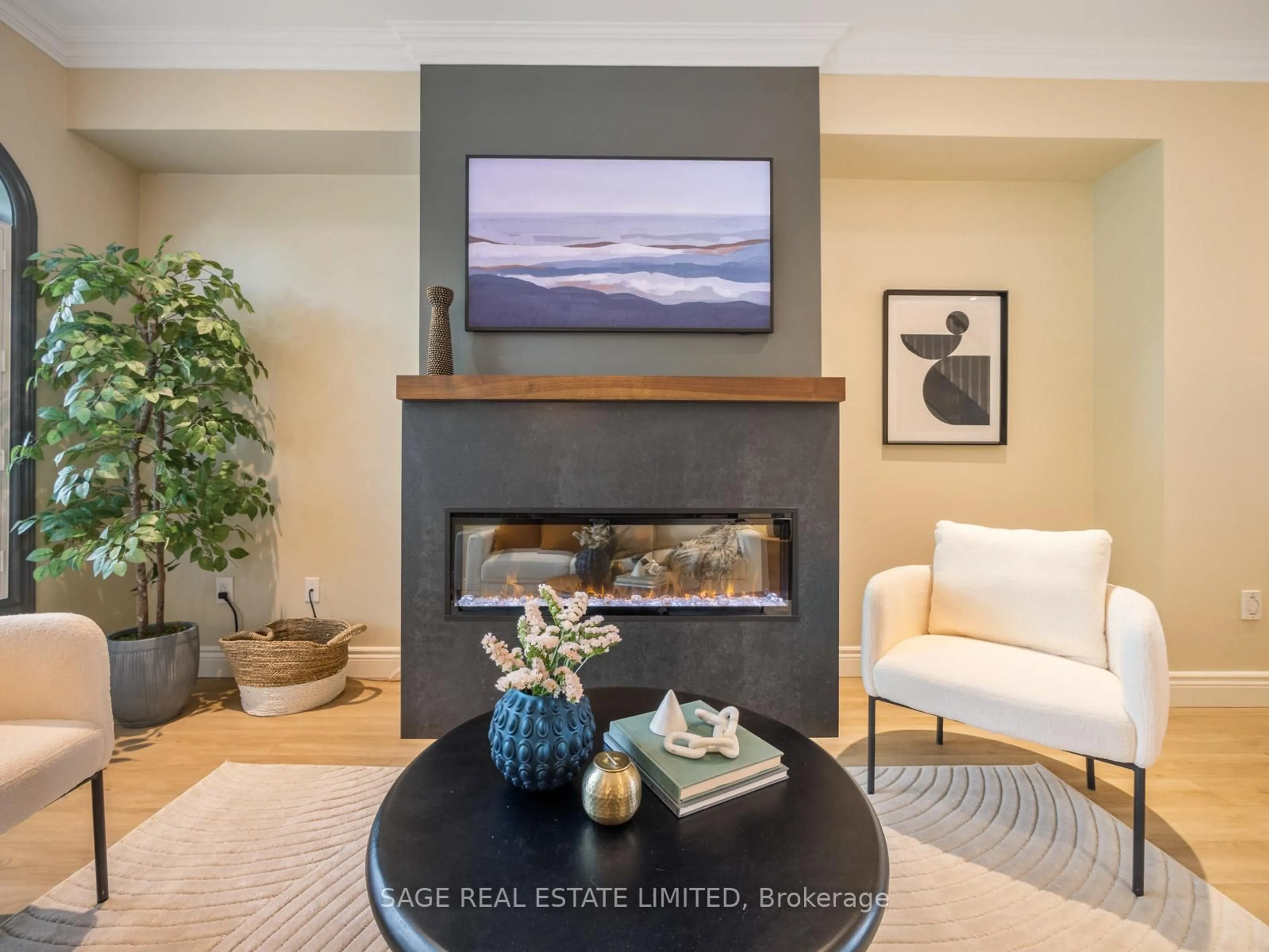 Living room with furniture, wood/laminate floor for 7 San Remo Terr, Toronto Ontario M8Z 6C5
