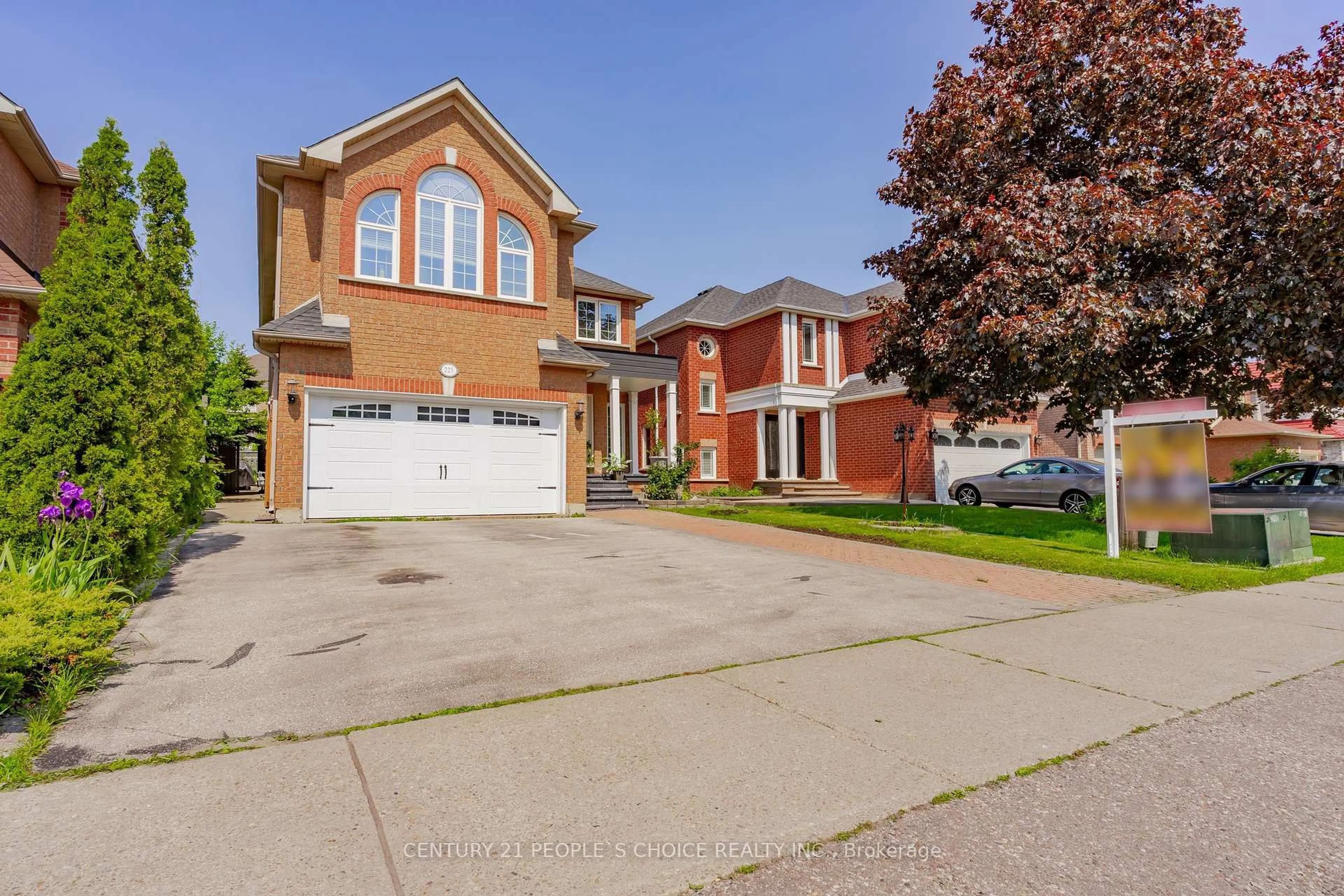 Home with brick exterior material, street for 225 Drinkwater Rd, Brampton Ontario L6Y 4S8