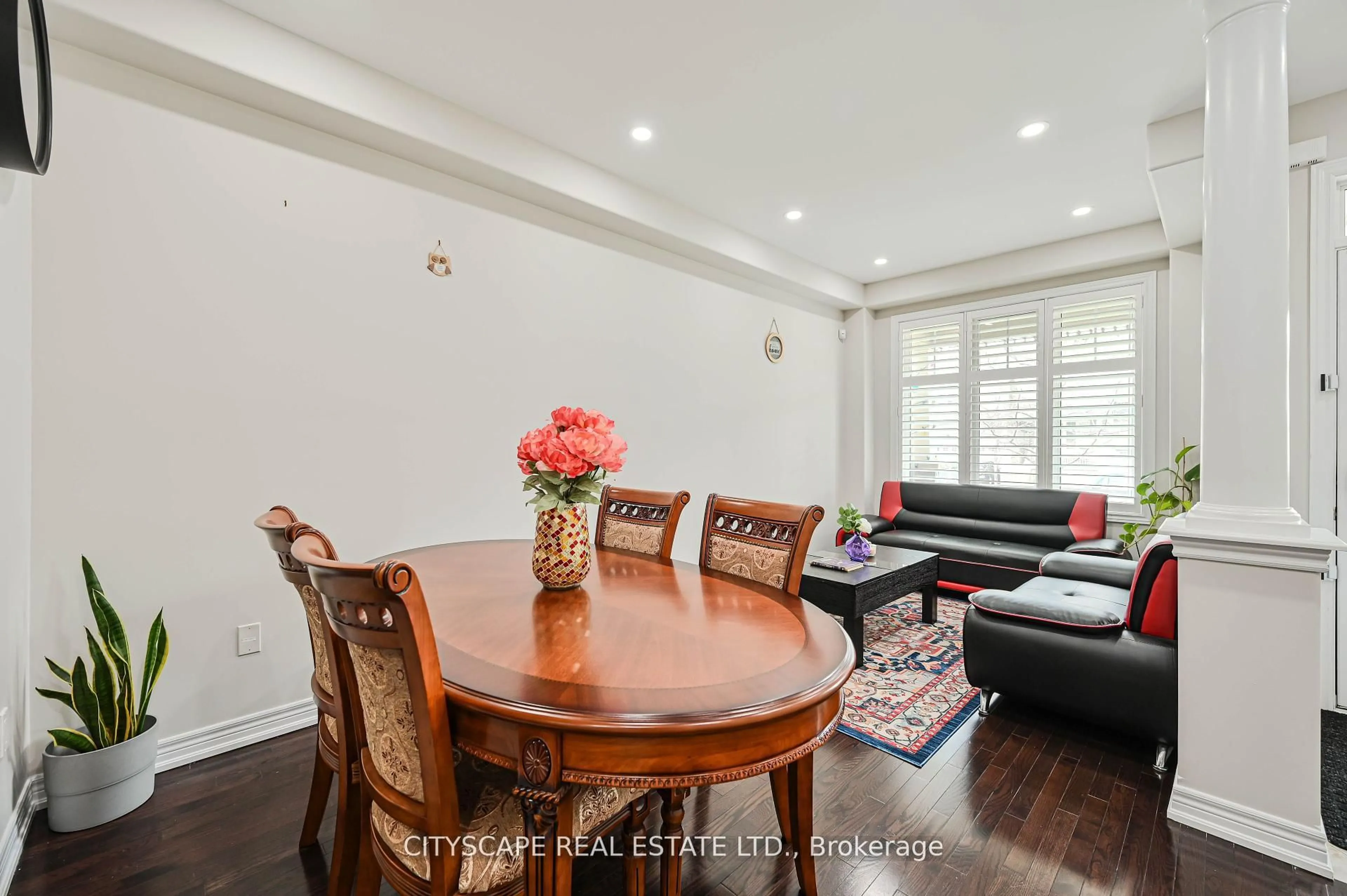 Dining room, wood/laminate floor for 26 Merrickville Way, Brampton Ontario L6Y 0V5
