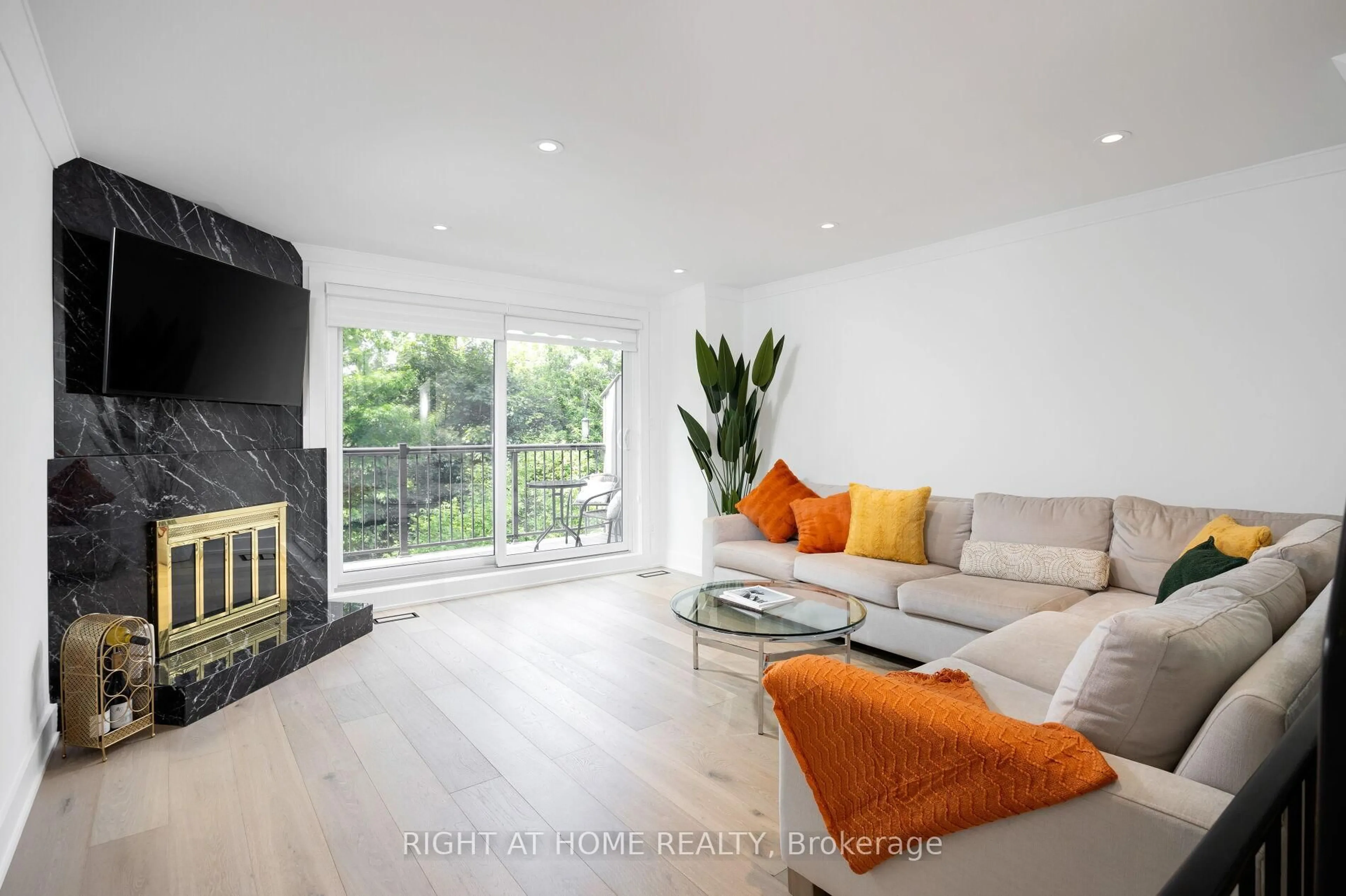 Living room with furniture, unknown for 20 Budgell Terr #11, Toronto Ontario M6S 1B4