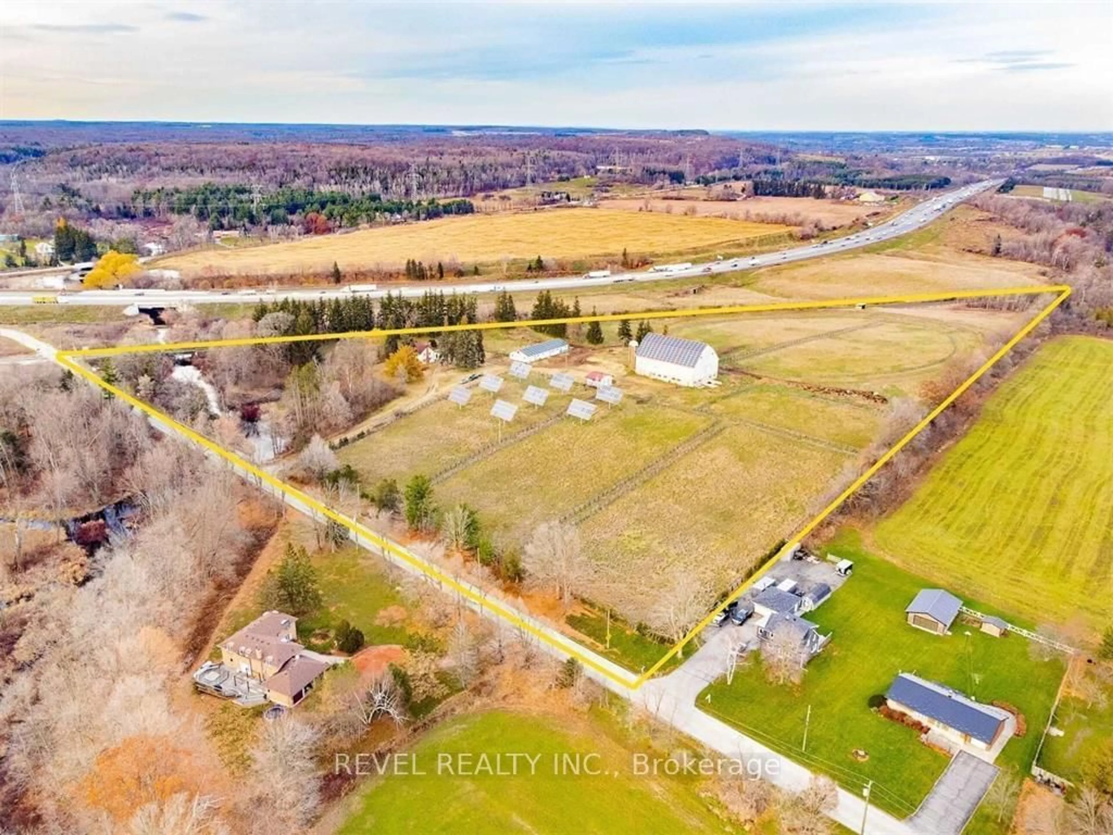 A pic from outside/outdoor area/front of a property/back of a property/a pic from drone, water/lake/river/ocean view for 8681 Canyon Rd, Milton Ontario L0P 1B0
