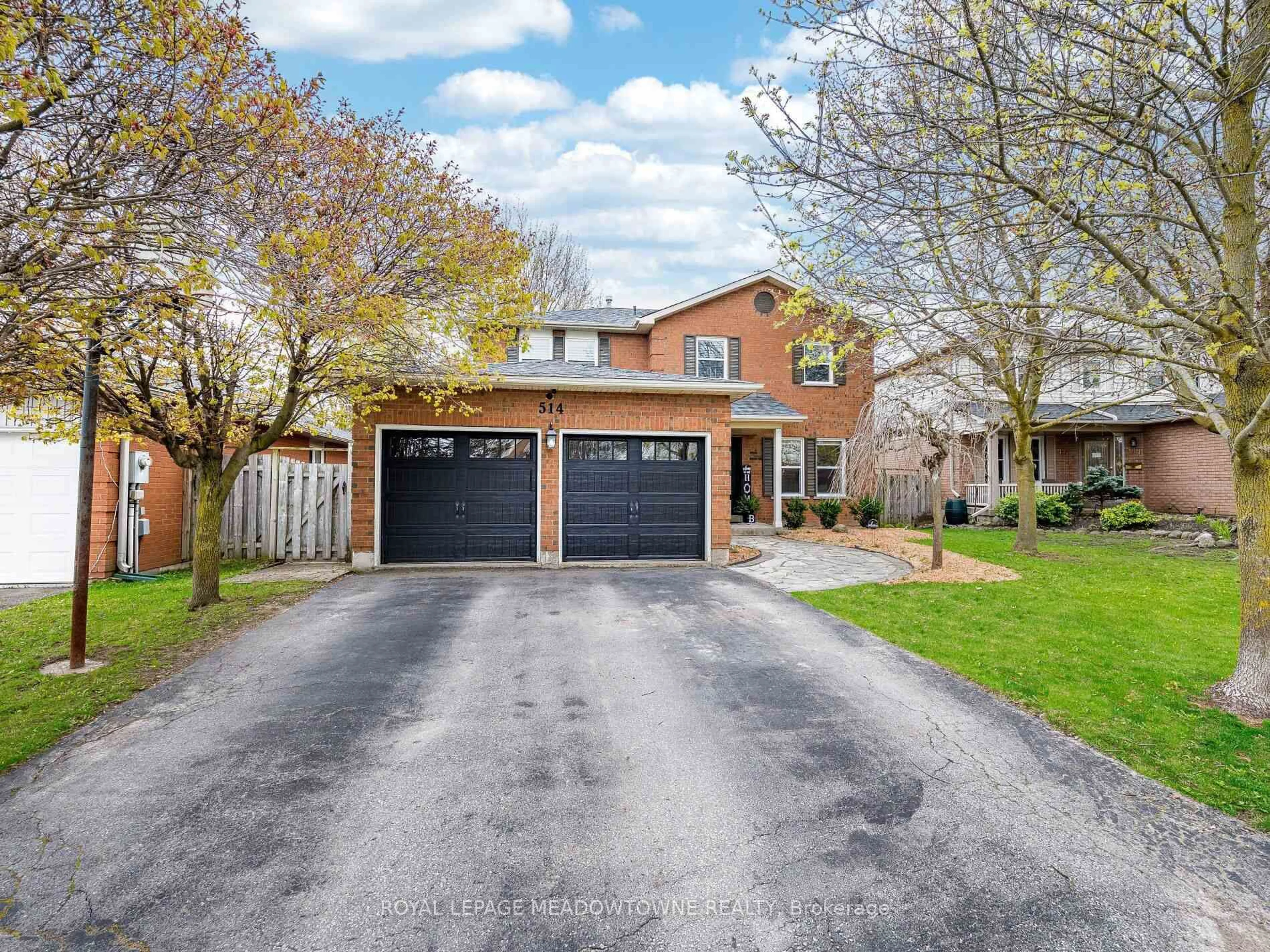 Home with brick exterior material, street for 514 College Ave, Orangeville Ontario L9W 4R9