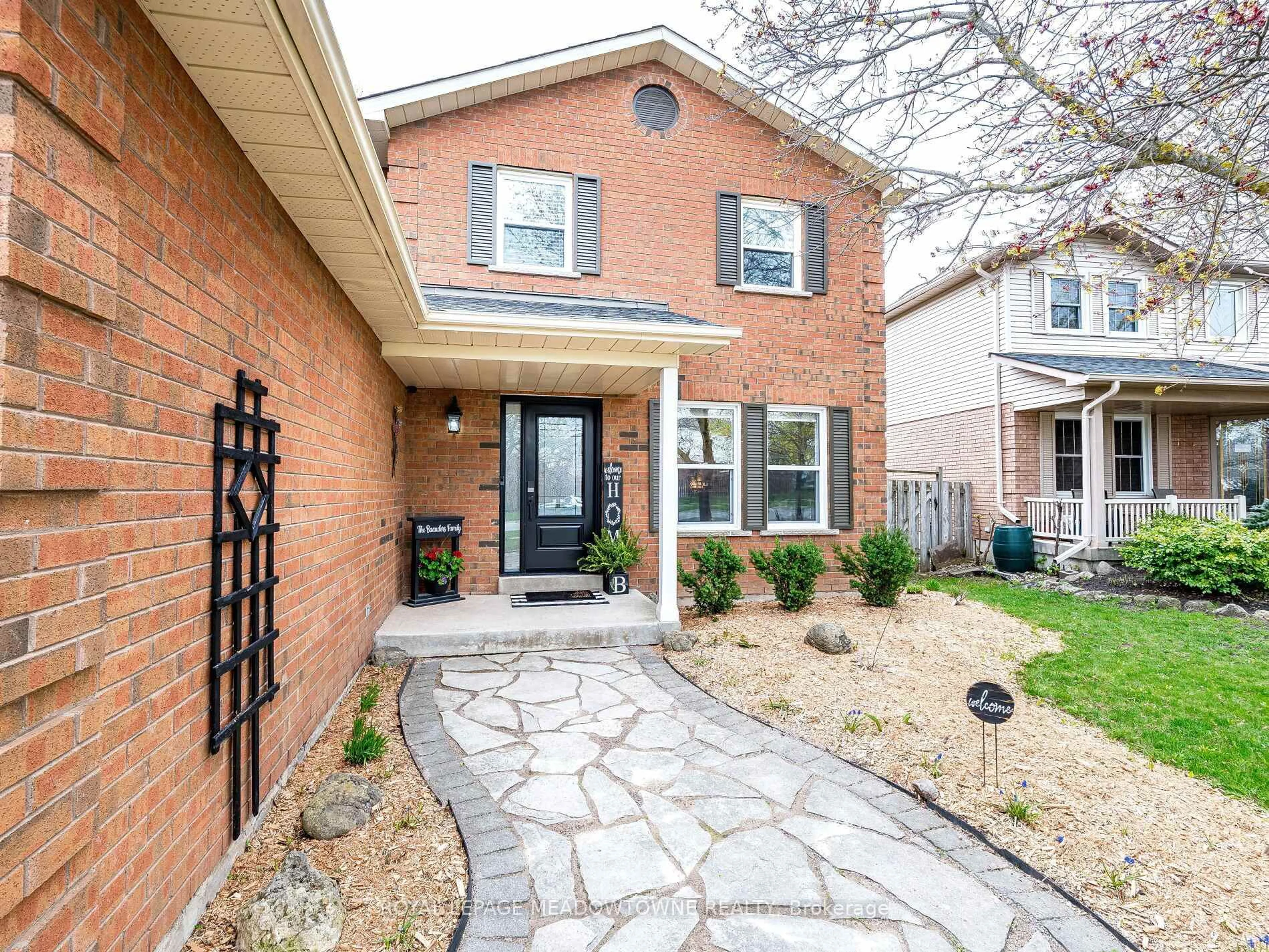 Home with brick exterior material, street for 514 College Ave, Orangeville Ontario L9W 4R9