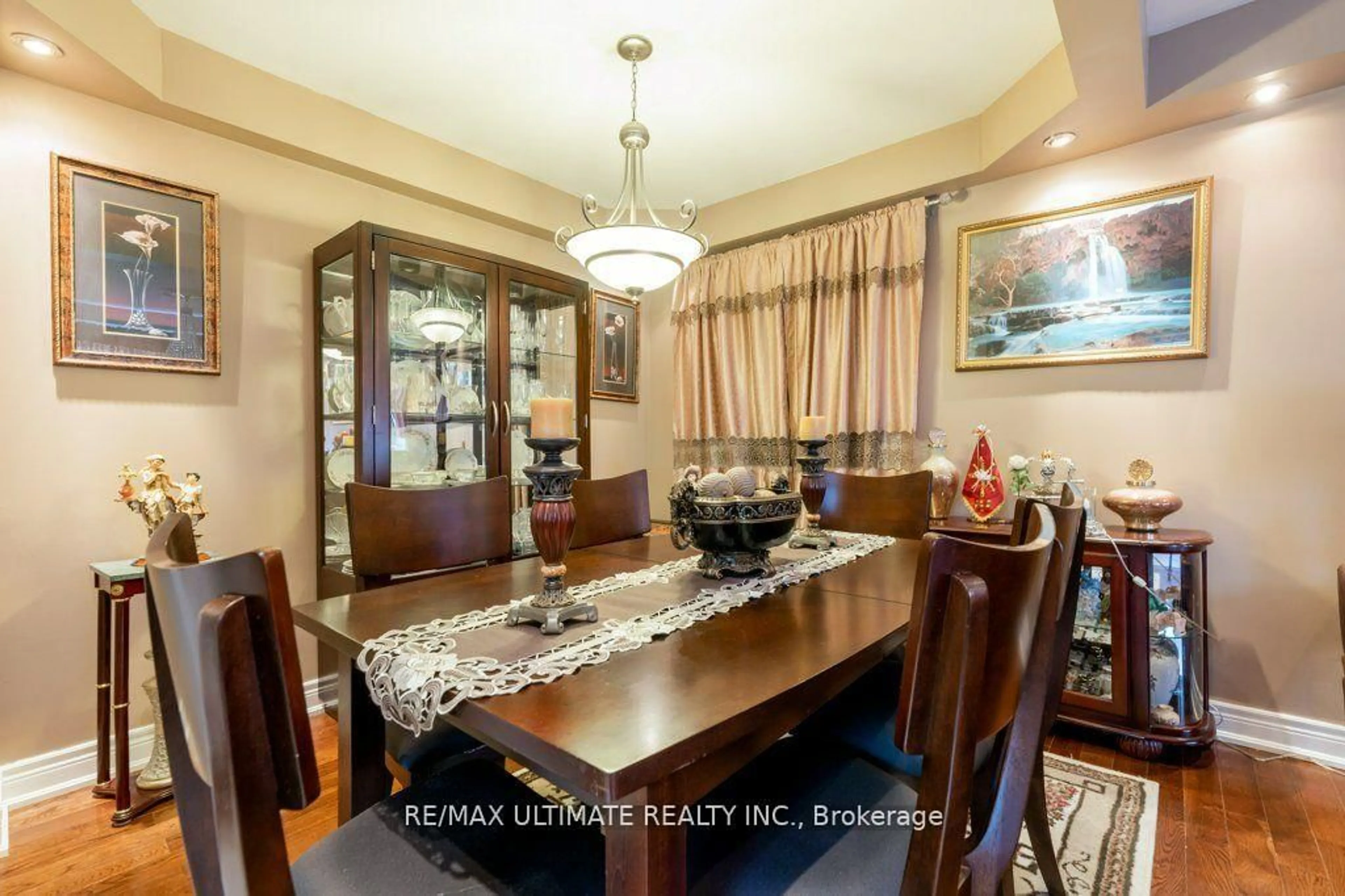 Dining room, ceramic/tile floor for 698 Old Weston Rd, Toronto Ontario M6N 3B8