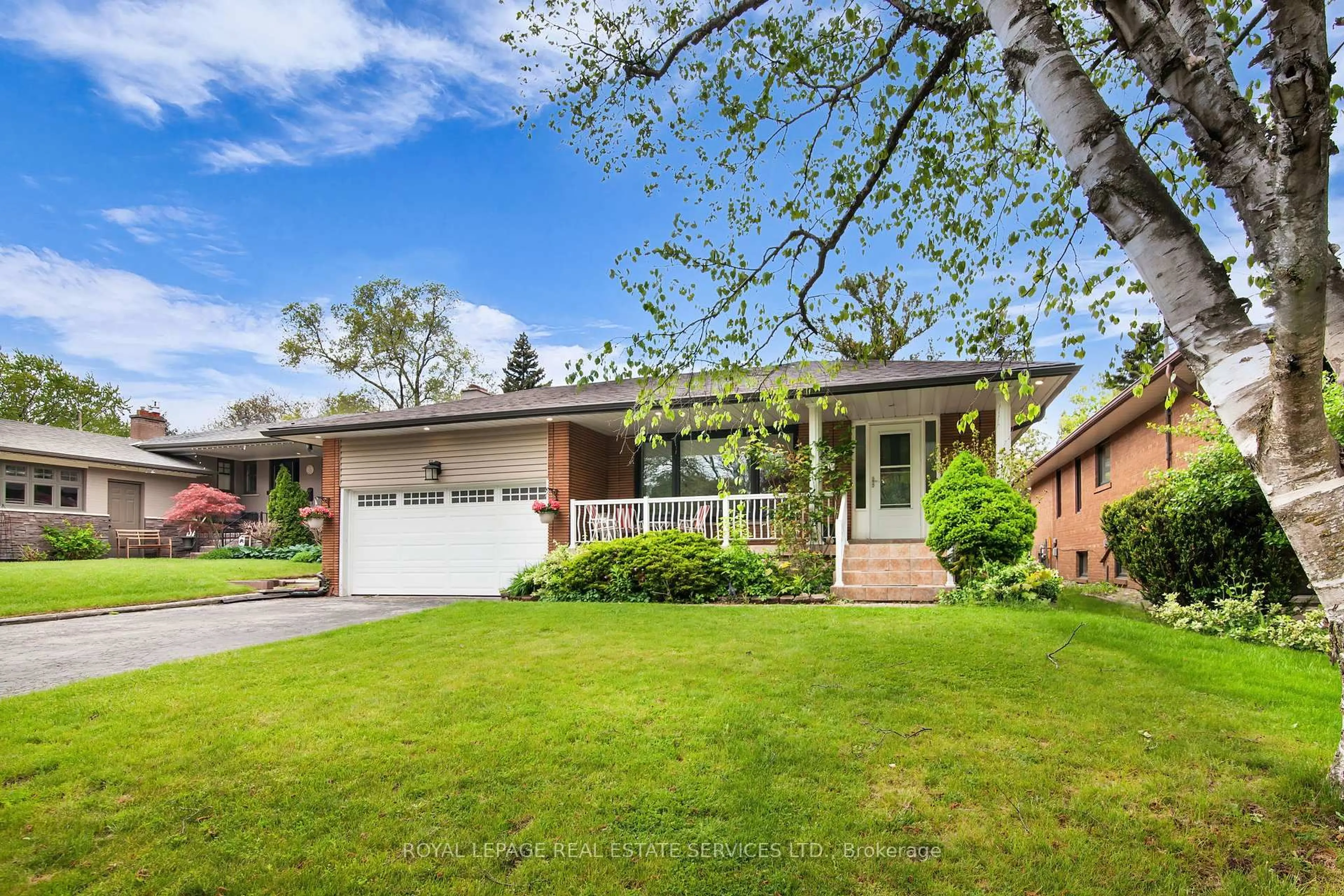 Home with brick exterior material, street for 1683 Sherway Dr, Mississauga Ontario L4X 1C8
