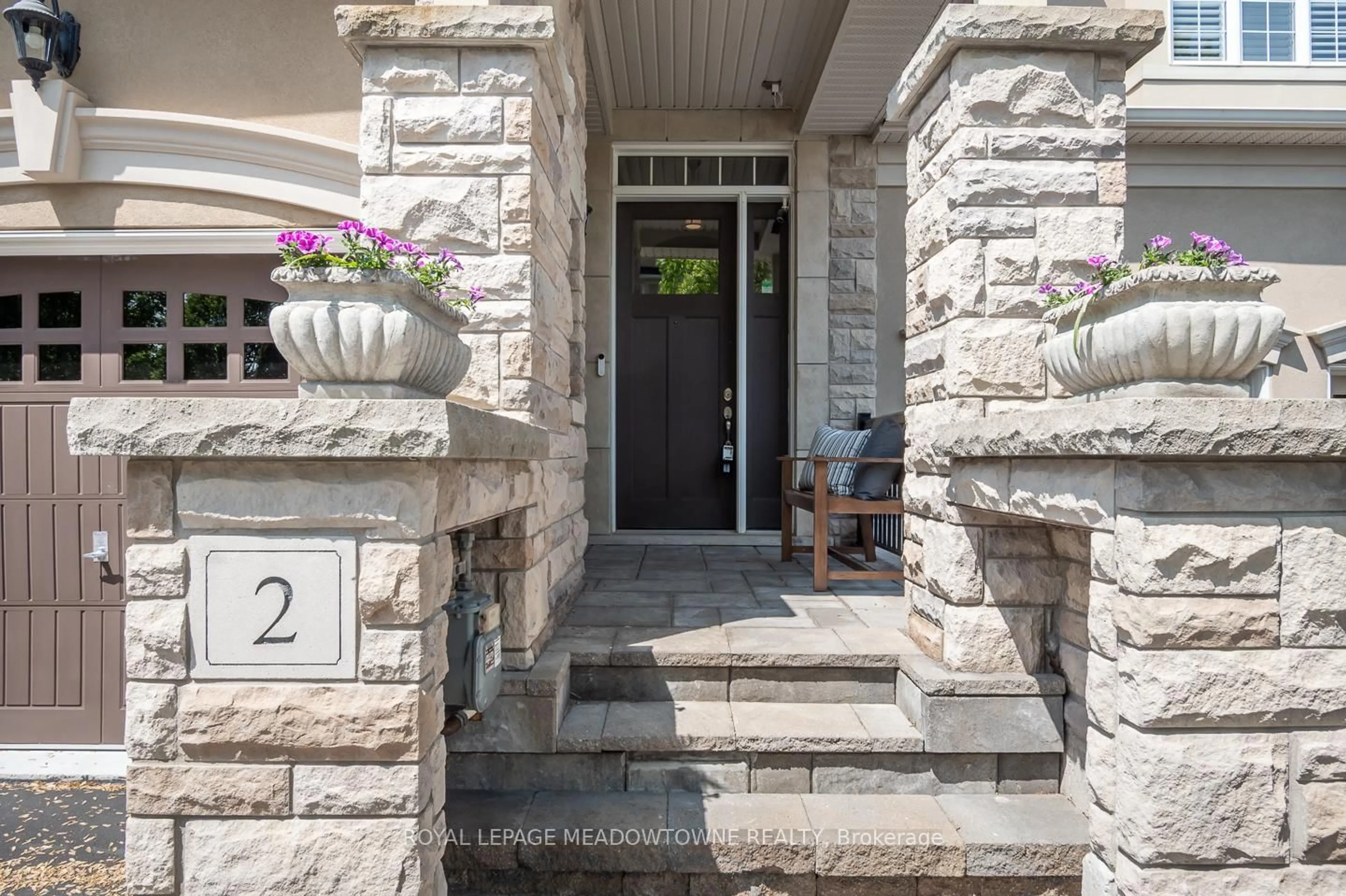 Indoor entryway for 485 Pringle Ave #2, Milton Ontario L9T 8A9