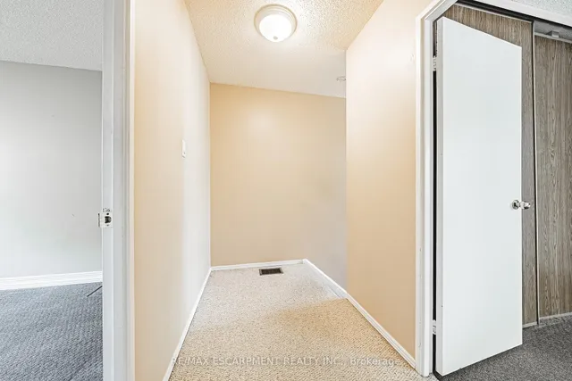 Additional property image - 451 Woodview Rd Unit 2