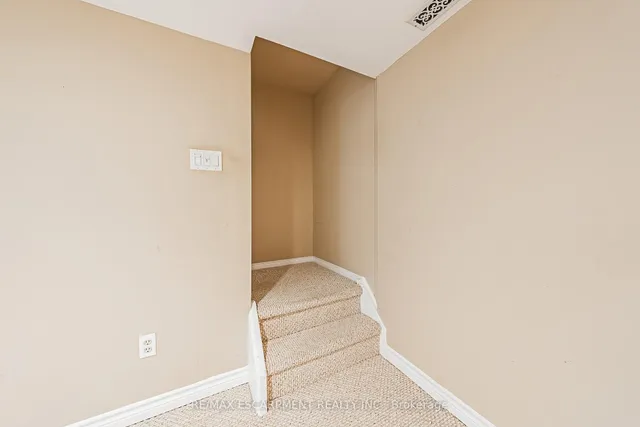 Additional property image - 451 Woodview Rd Unit 2
