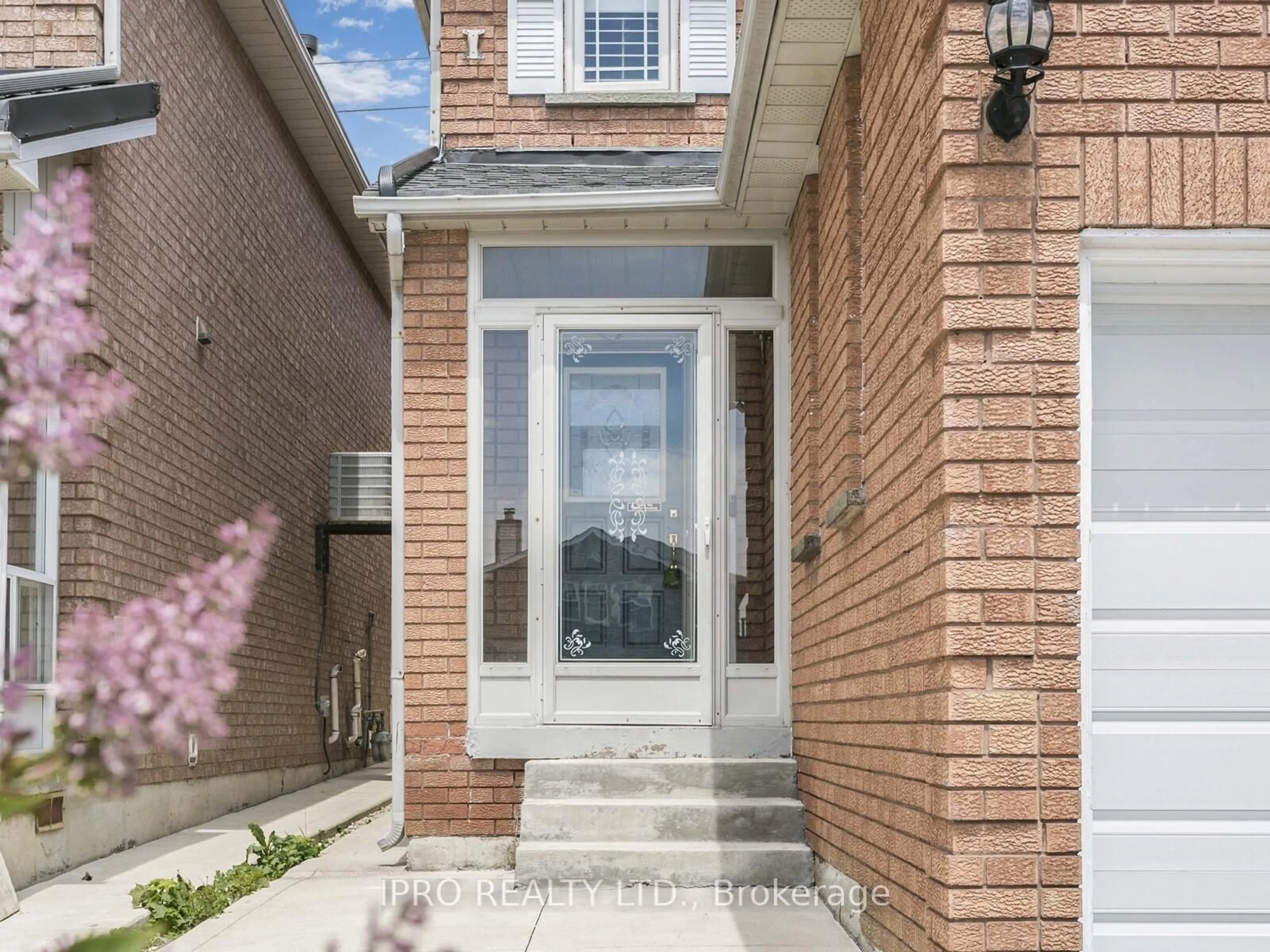 Home with brick exterior material, street for 23 Pennsylvania Ave, Brampton Ontario L6Y 4N8
