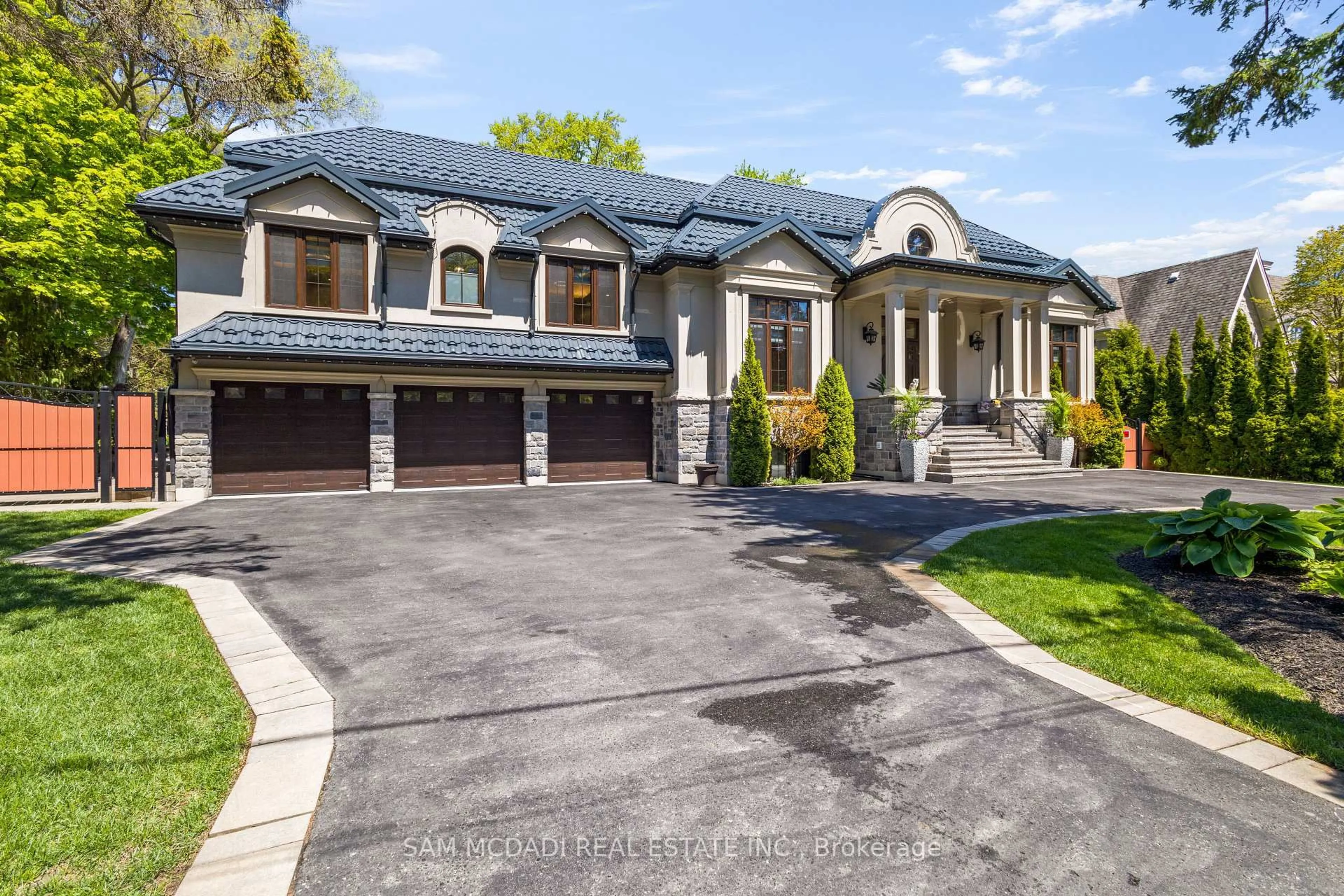 Home with brick exterior material, street for 539 Old Poplar Row, Mississauga Ontario L5J 2N9