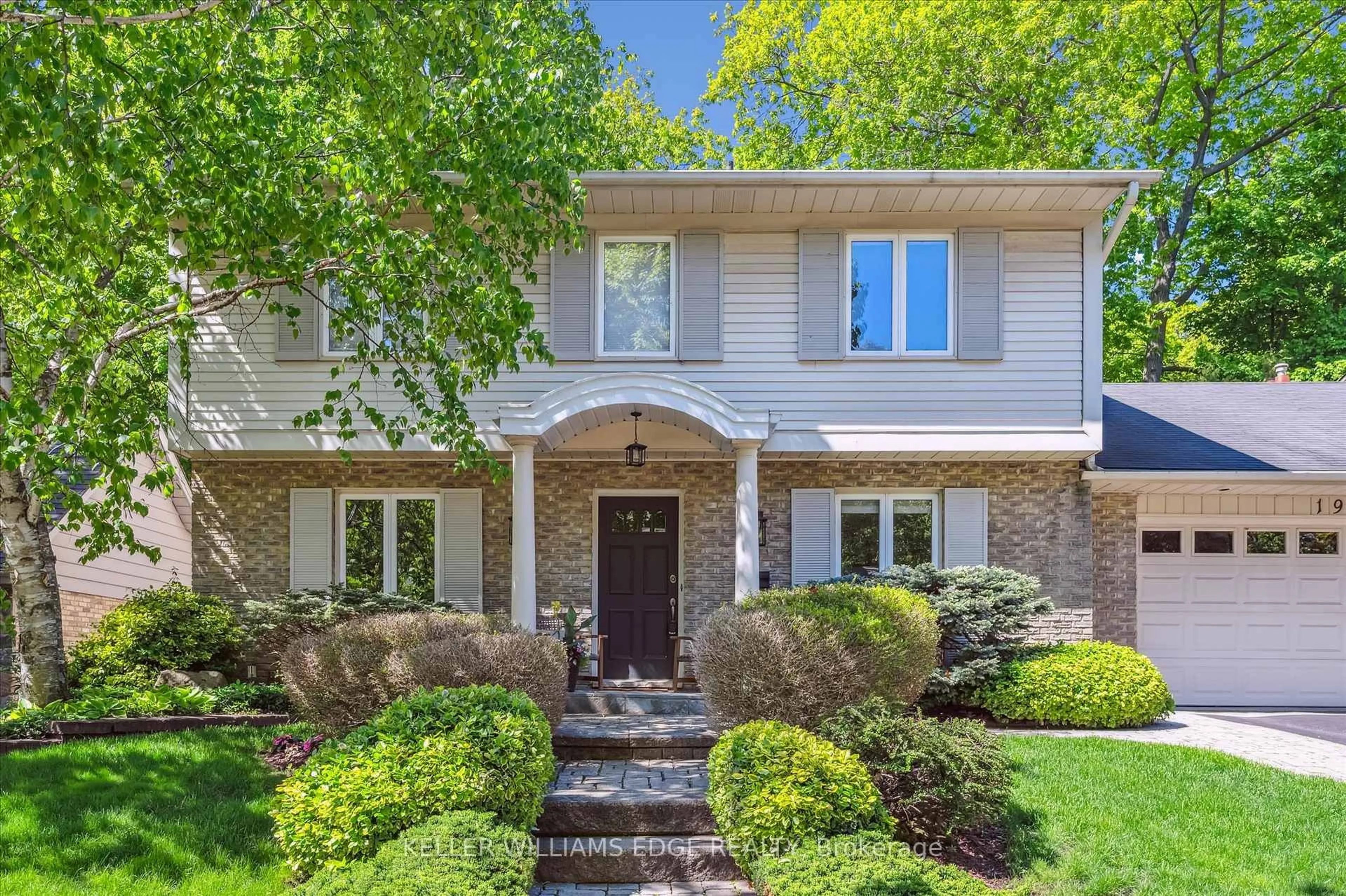 Home with brick exterior material, street for 1932 Four Seasons Dr, Burlington Ontario L7P 2Y1