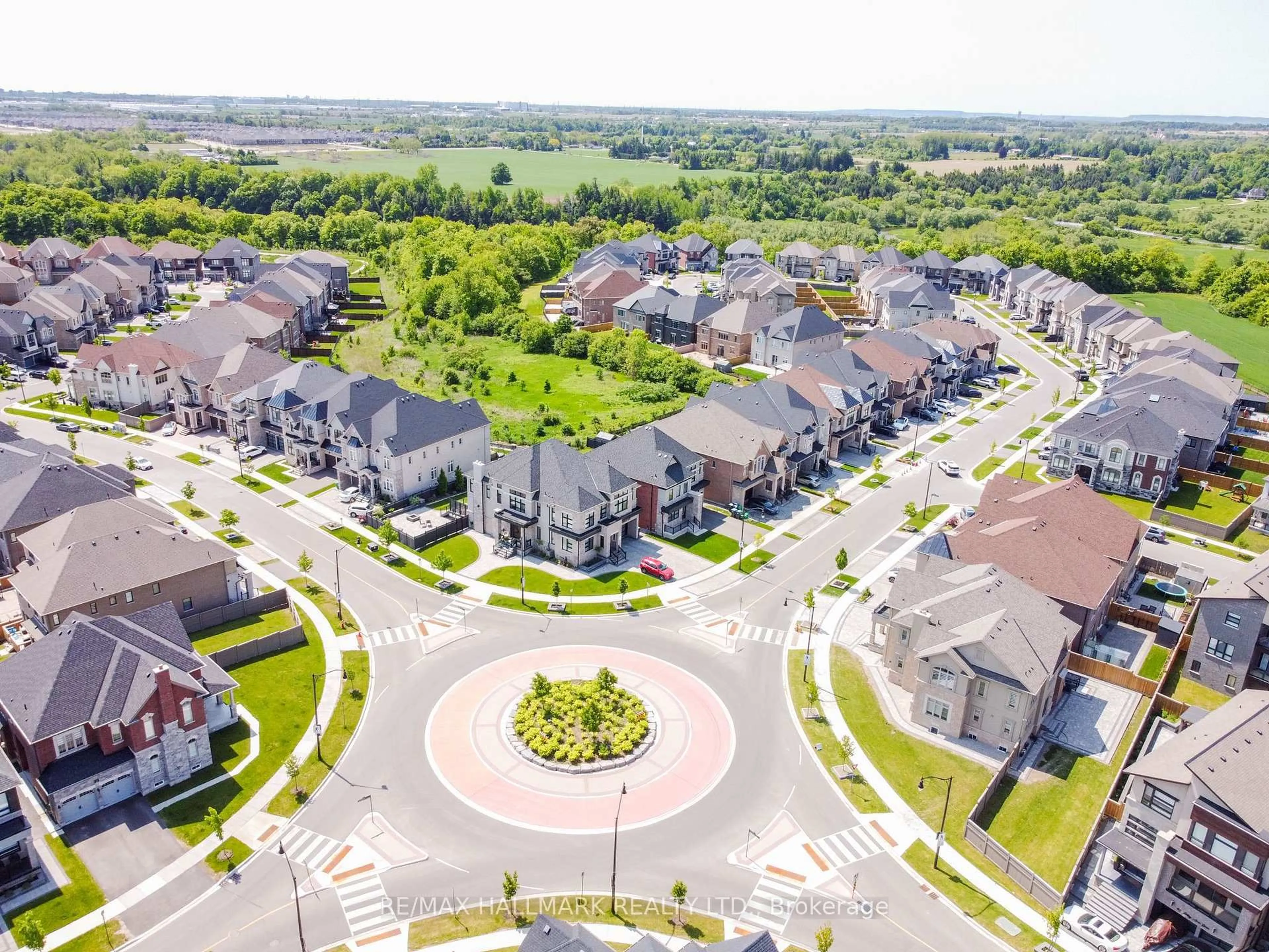 A pic from outside/outdoor area/front of a property/back of a property/a pic from drone, street for 37 Midmorning Rd, Brampton Ontario L6X 5R5