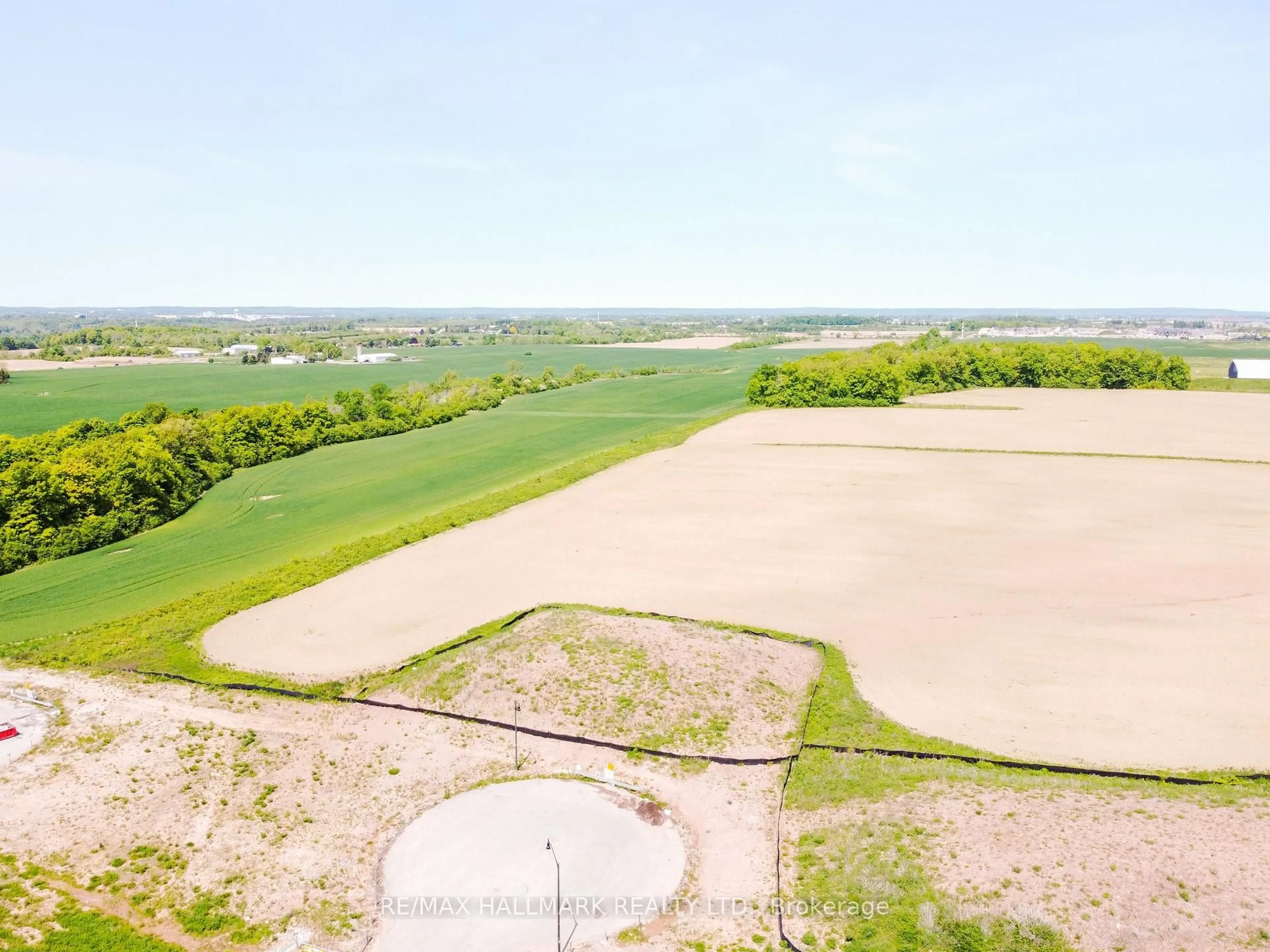 A pic from outside/outdoor area/front of a property/back of a property/a pic from drone, water/lake/river/ocean view for 37 Midmorning Rd, Brampton Ontario L6X 5R5