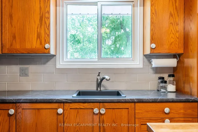 Additional property image - 2718 No 8 Sdrd