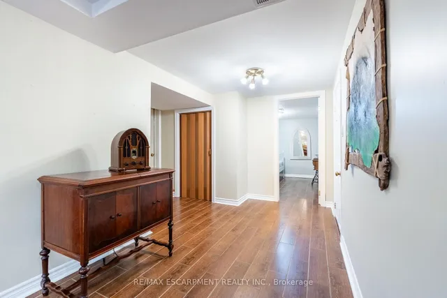 Additional property image - 2718 No 8 Sdrd