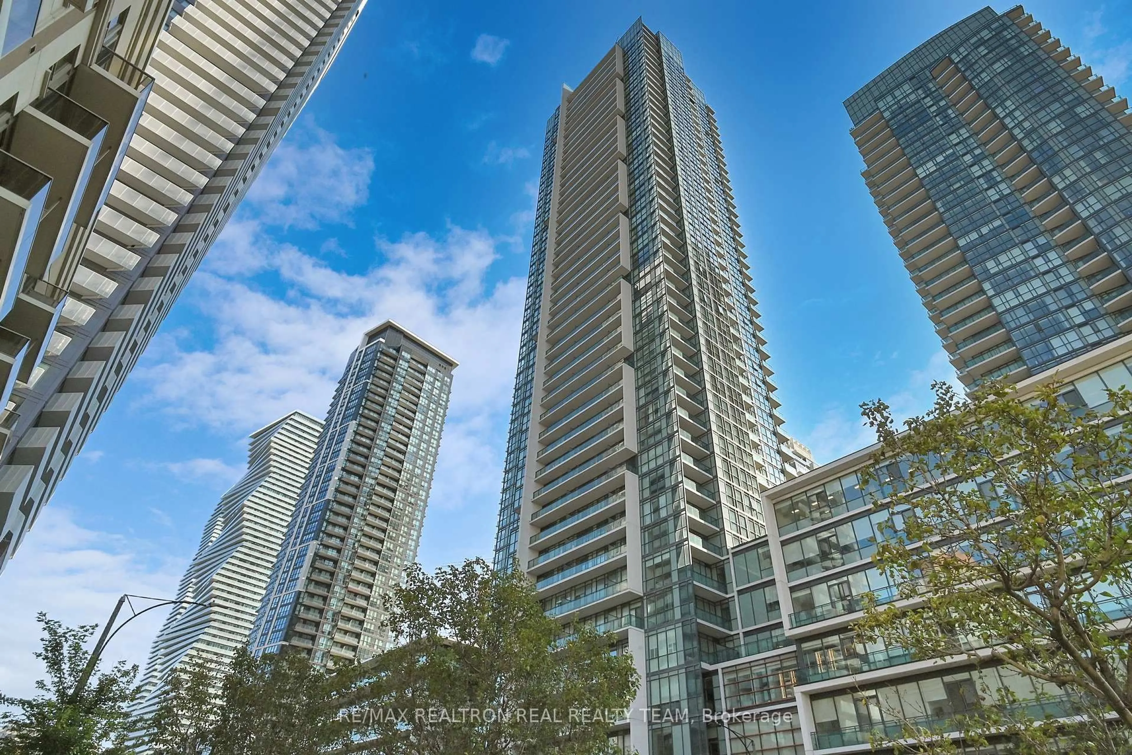 Unknown for 4070 Confederation Pkwy #2205, Mississauga Ontario L5B 0E9