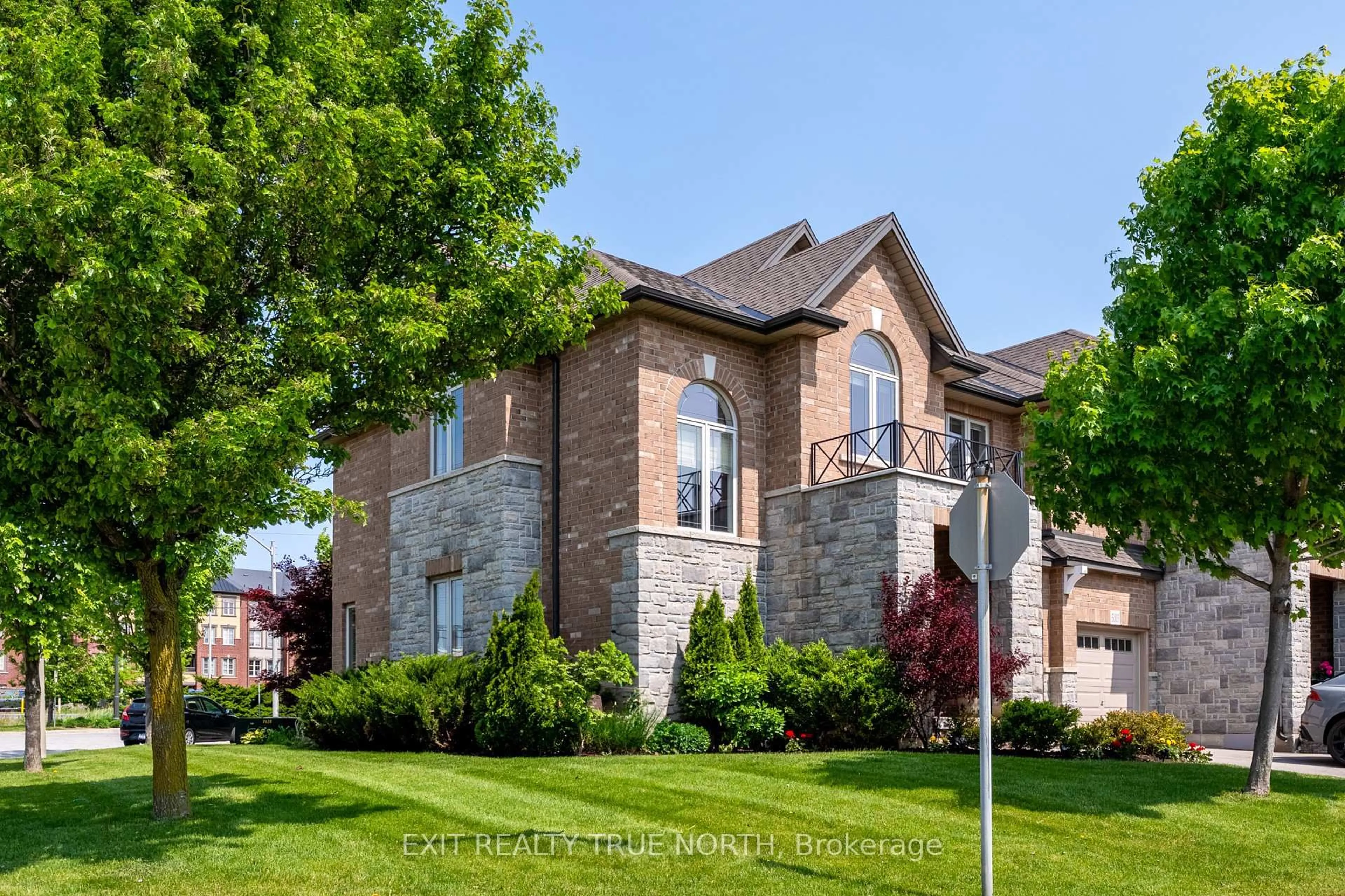 Home with brick exterior material, street for 3005 Glover Lane, Burlington Ontario L7M 0W2