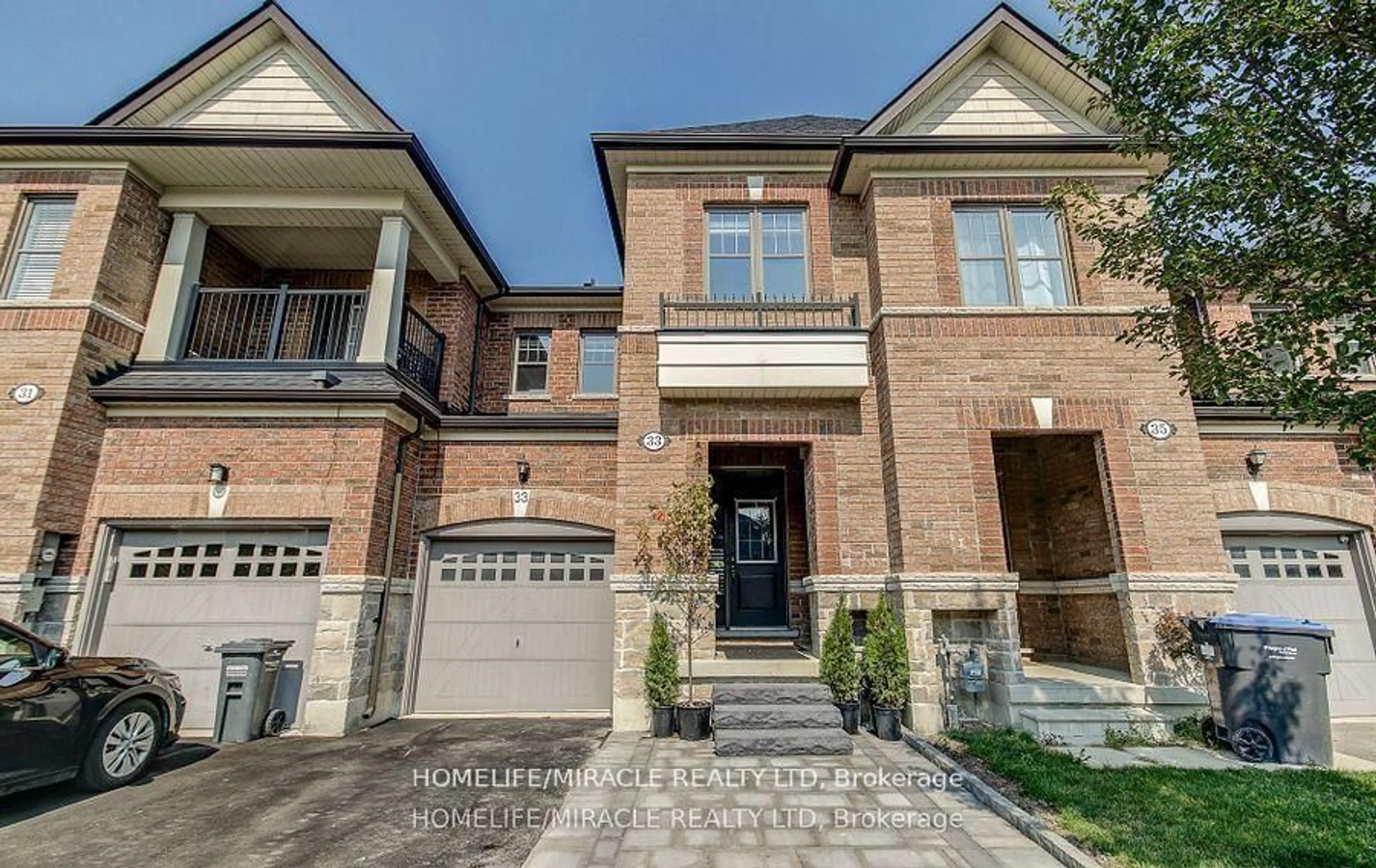 Home with brick exterior material, street for 33 MORRA Ave, Caledon Ontario L7E 4K6