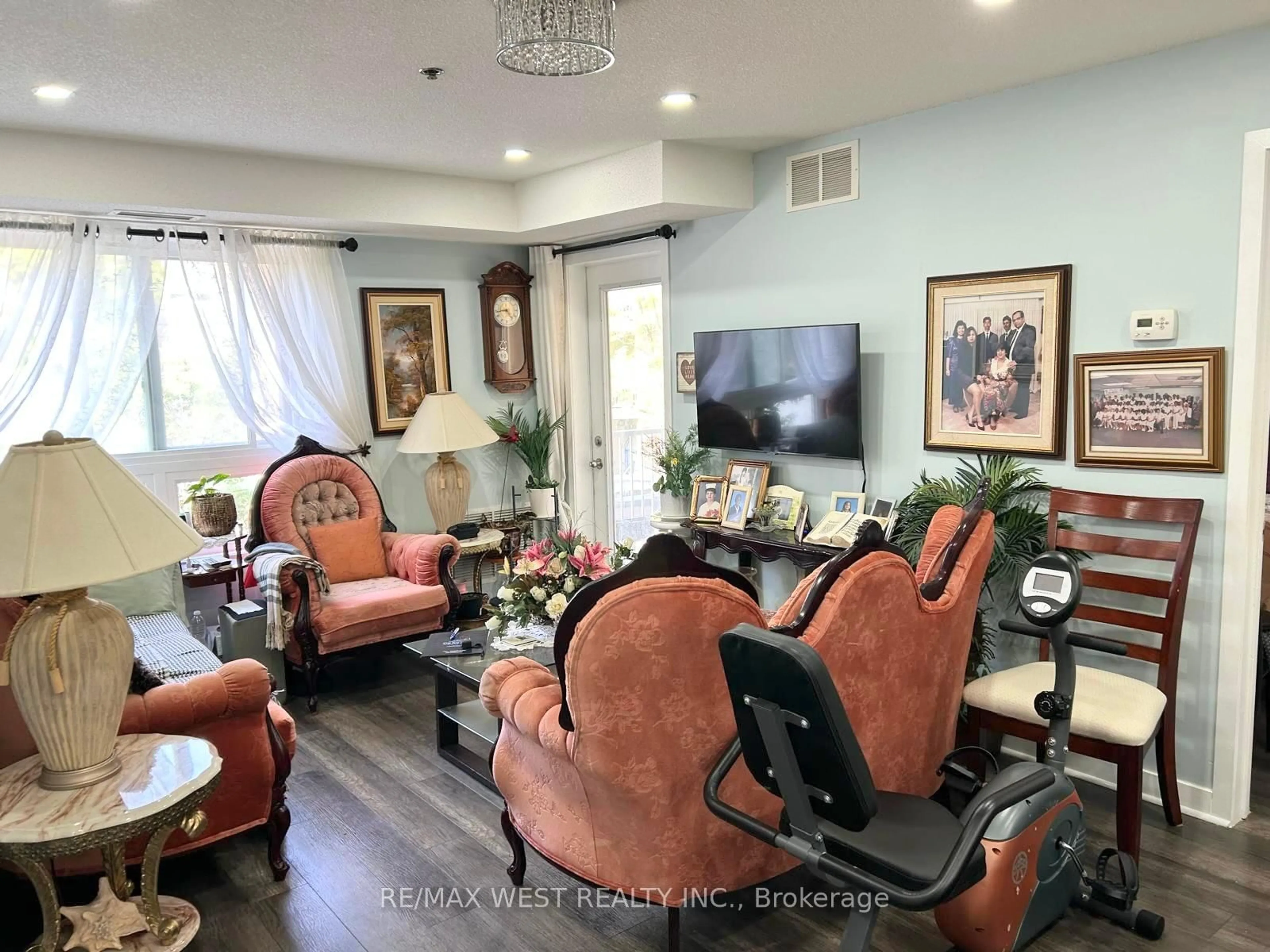 Living room with furniture, unknown for 4 Dayspring Circ #208, Brampton Ontario L6P 2Z7