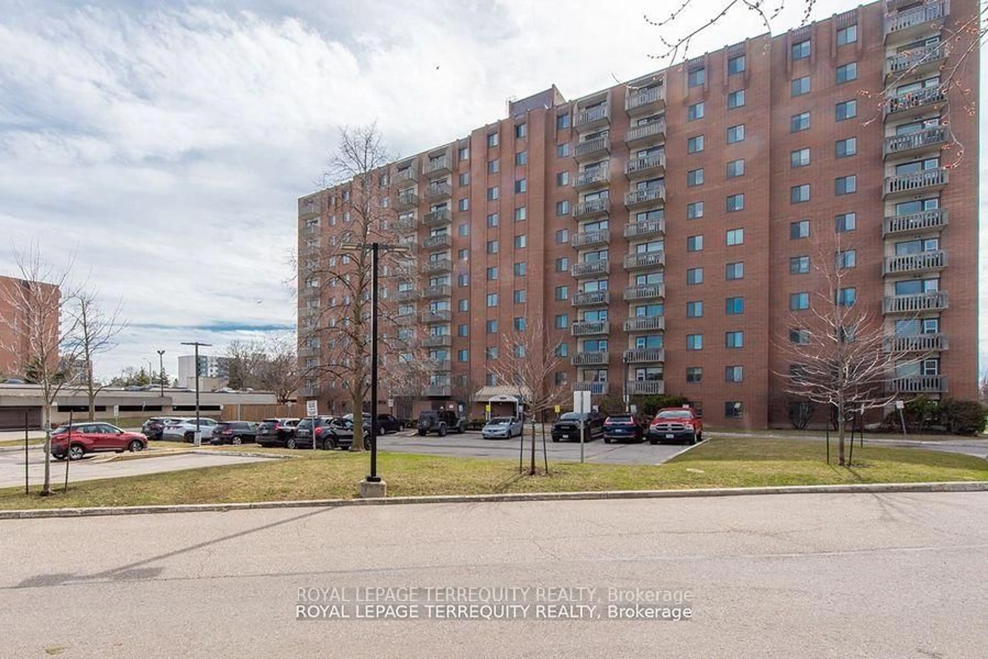 Unknown for 6720 Glen Erin Dr #105, Mississauga Ontario L5N 3K8