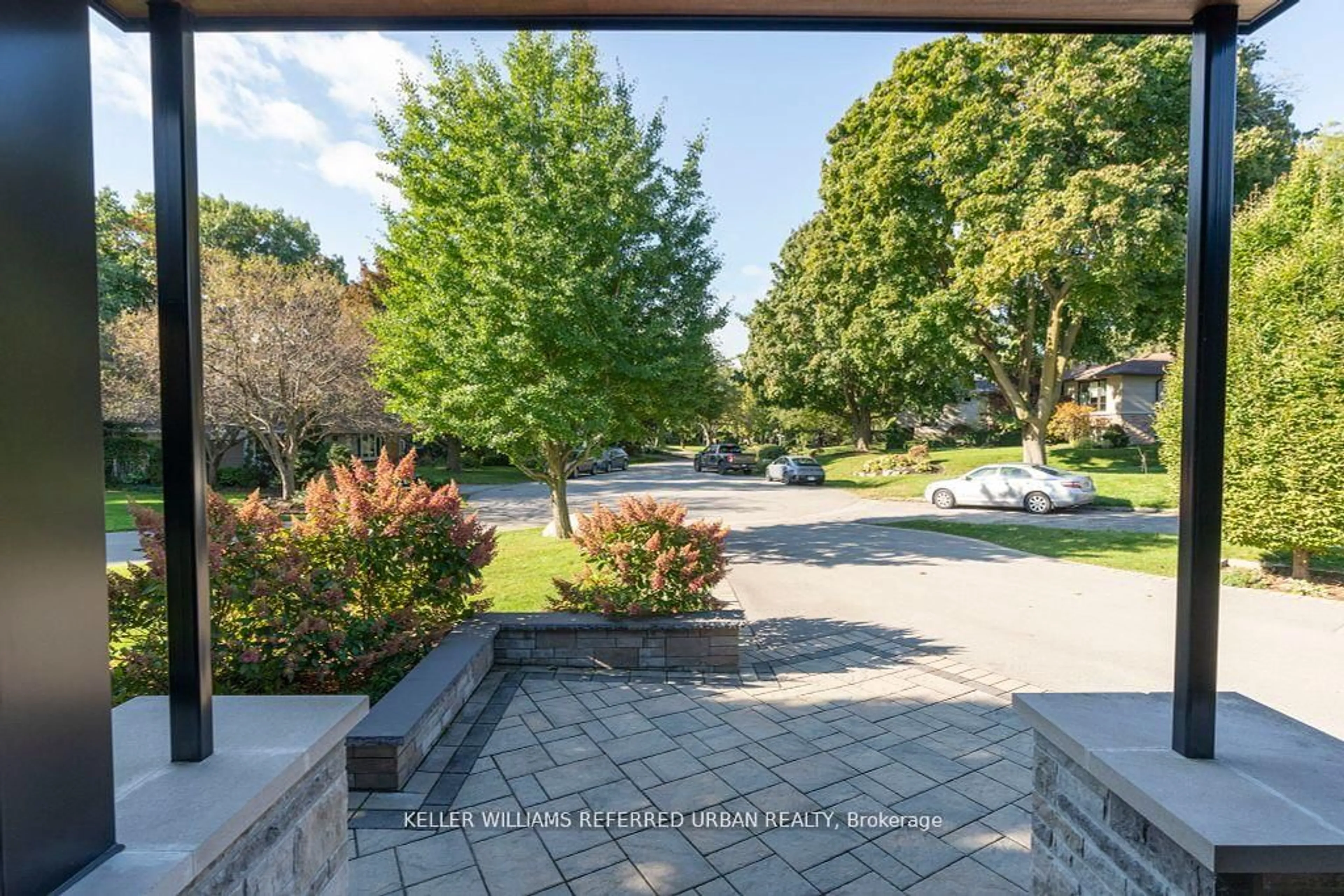 Patio, street for 18 Plumbstead Crt, Toronto Ontario M9A 1V5
