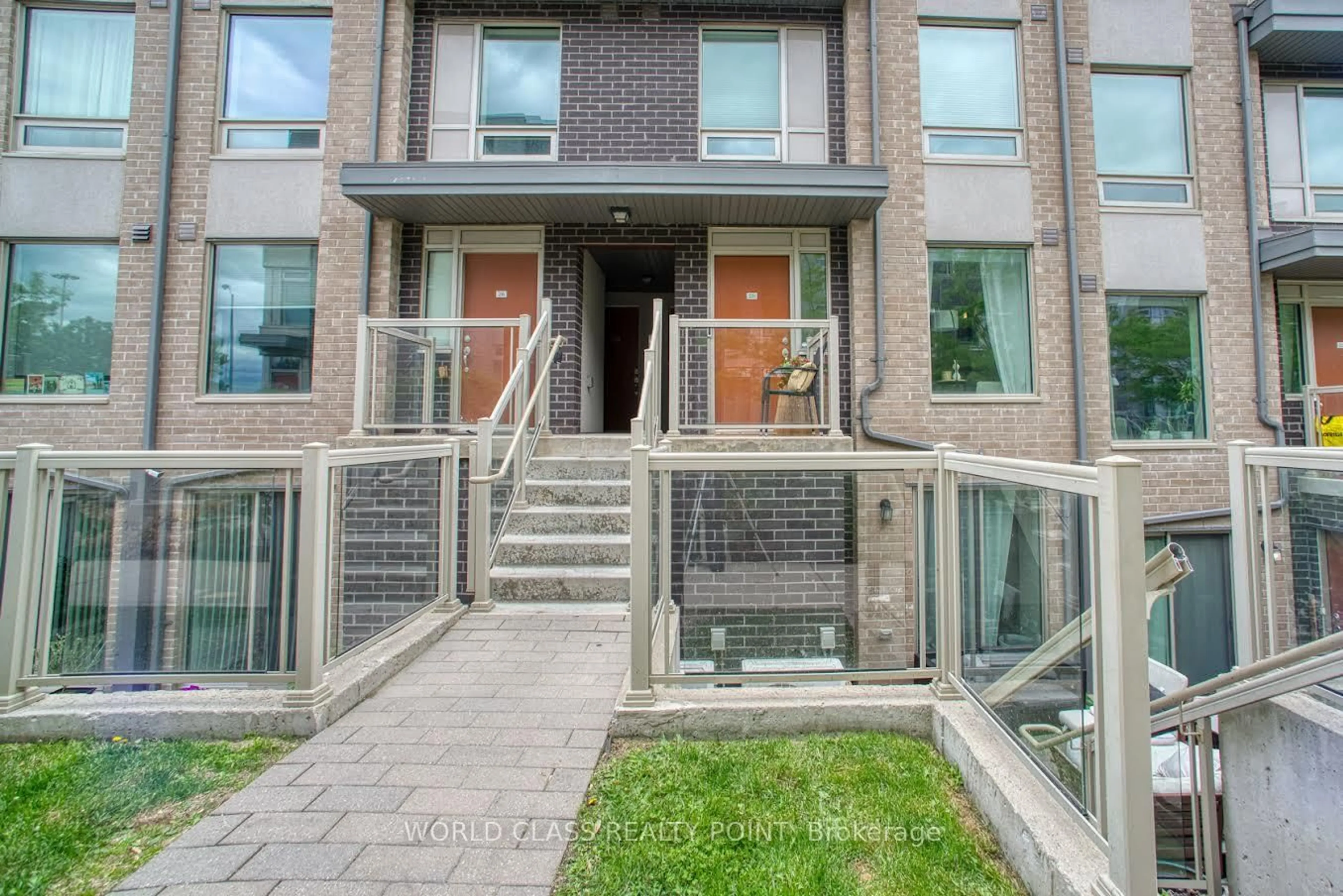 Unknown for 7 Applewood Lane #221, Toronto Ontario M9C 0C1