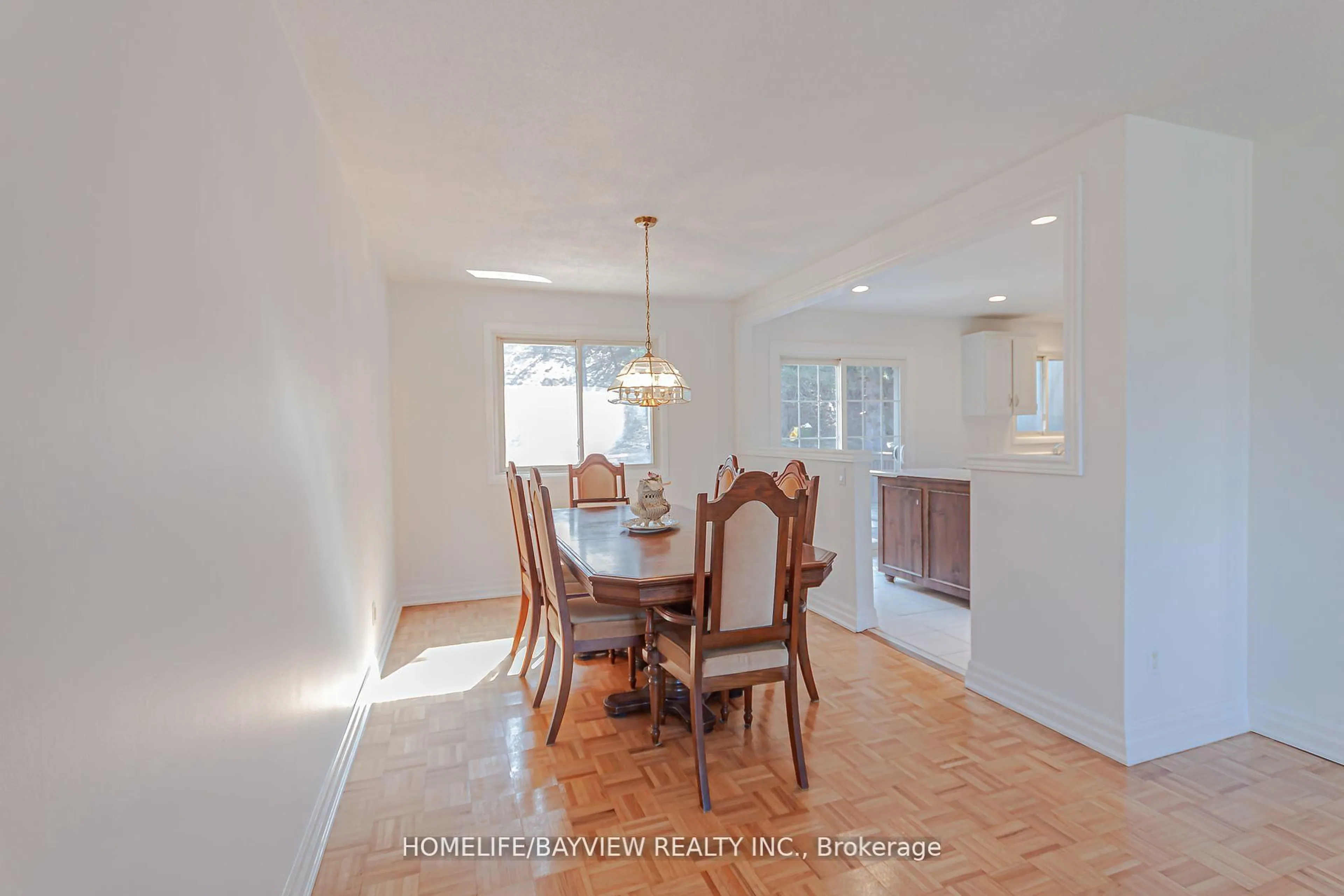Dining room, unknown for 49 HILLTOP Crt, Caledon Ontario L7E 2P8