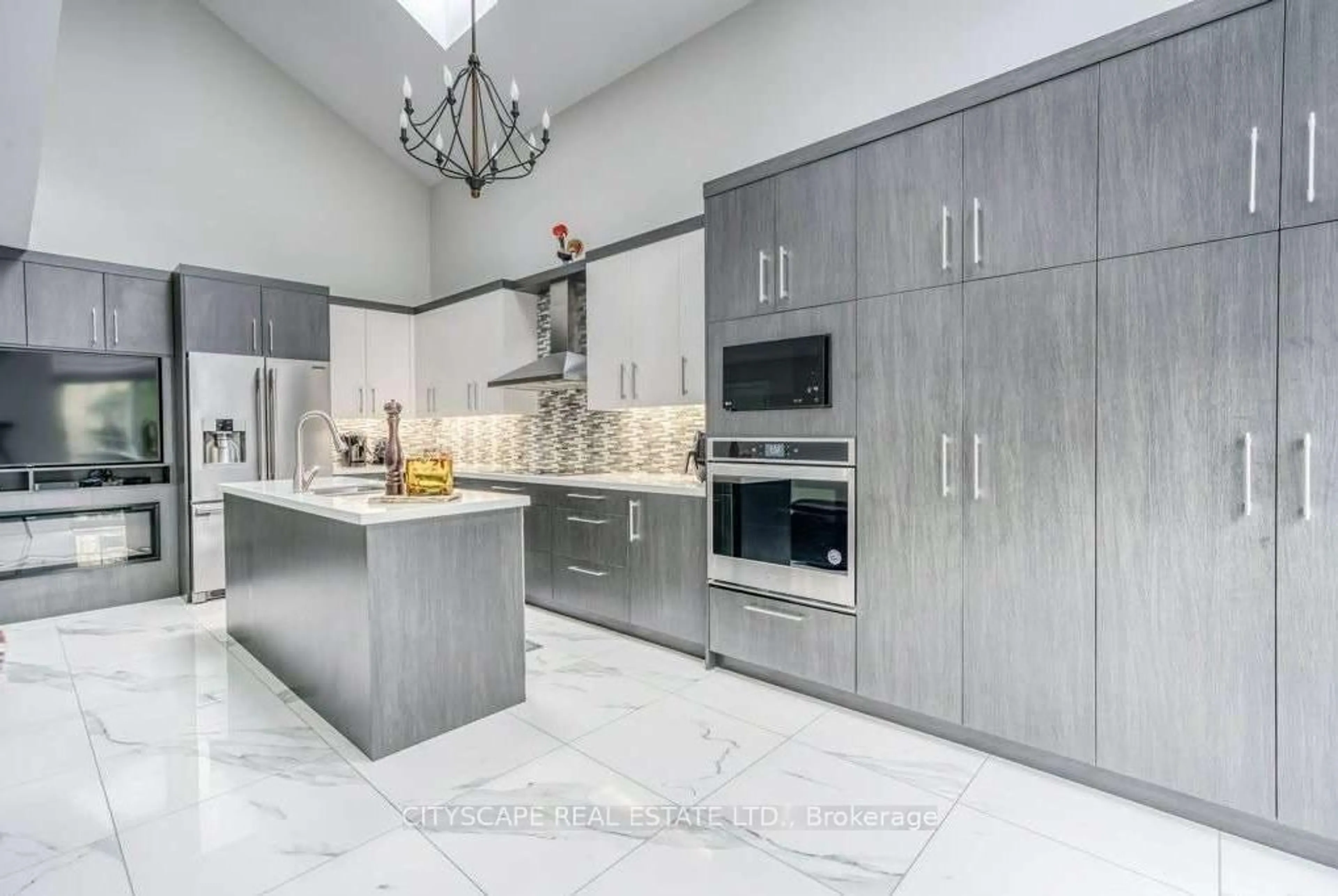 Contemporary kitchen, ceramic/tile floor for 34 Mercer Dr, Brampton Ontario L6X 1B4