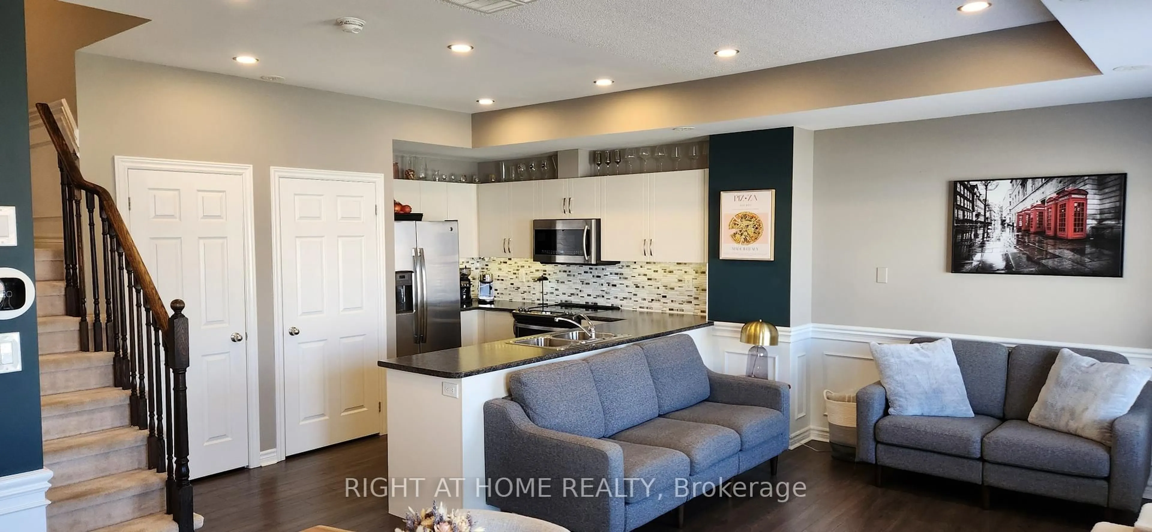 Open concept kitchen, unknown for 2420 Baronwood Dr #7-04, Oakville Ontario L6M 0X6