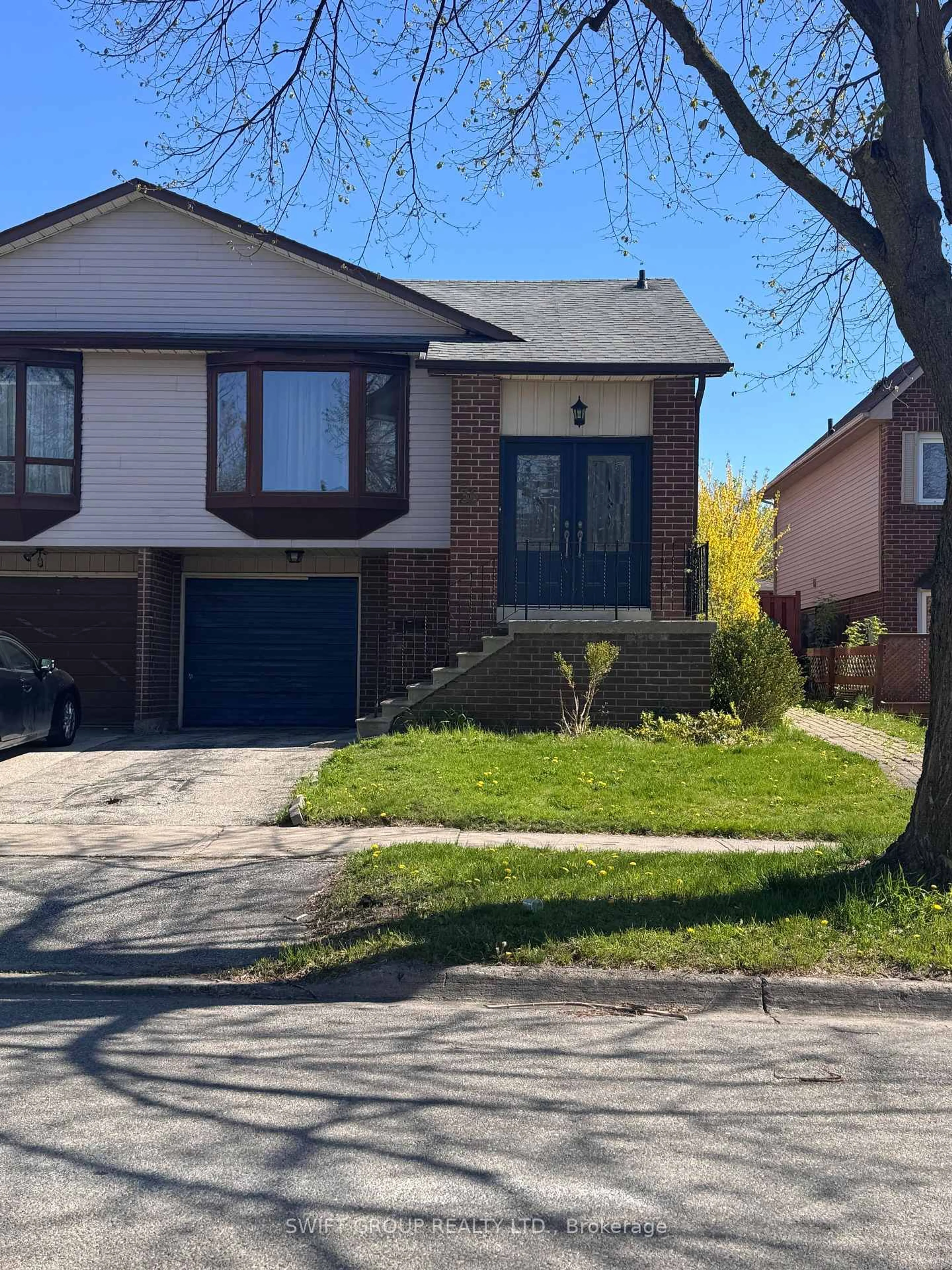Home with brick exterior material, street for 36 Mount Pleasant Dr, Brampton Ontario L6Z 1K2